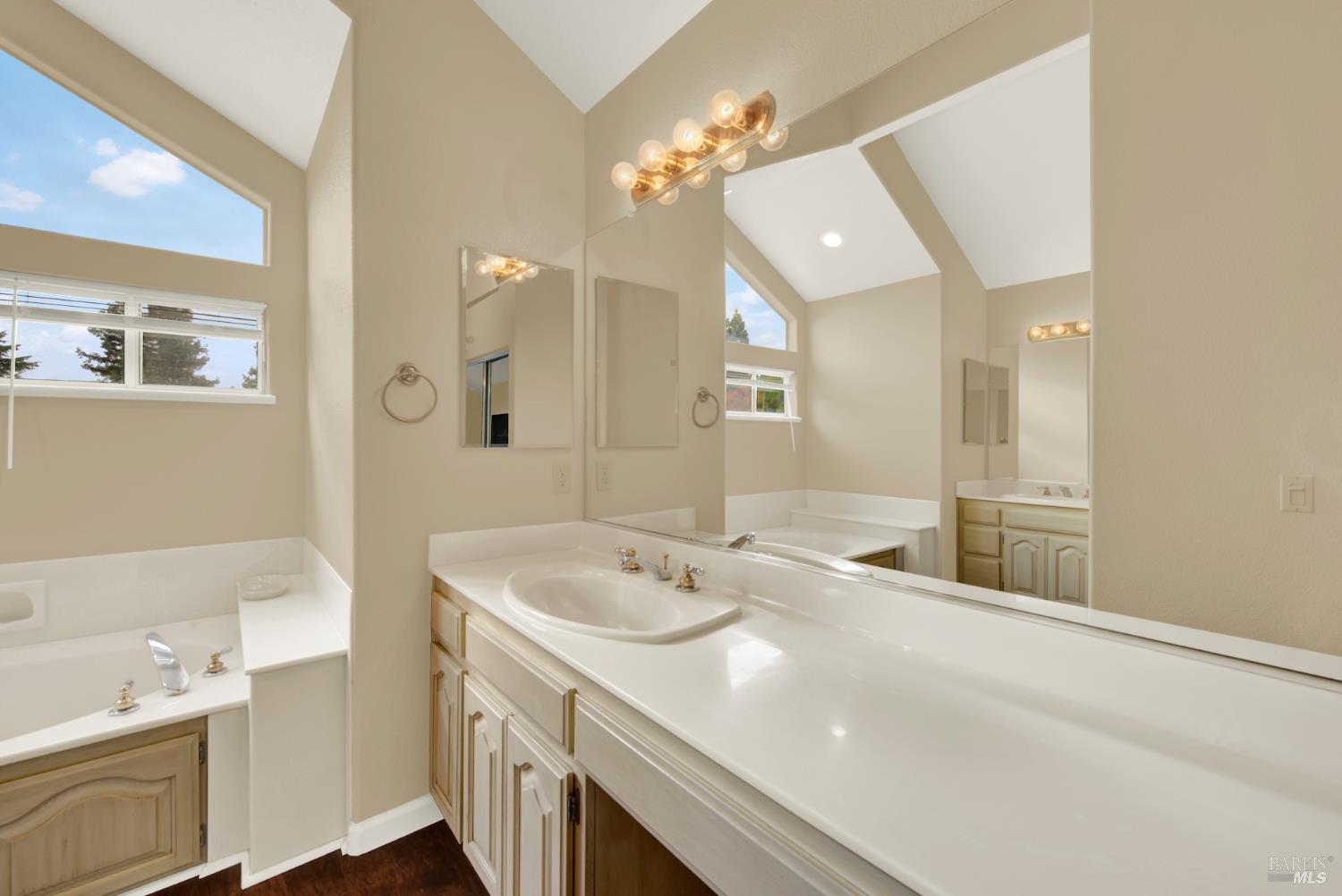 Detail Gallery Image 40 of 70 For 1520 Gill Ct, Dixon,  CA 95620 - 5 Beds | 3 Baths