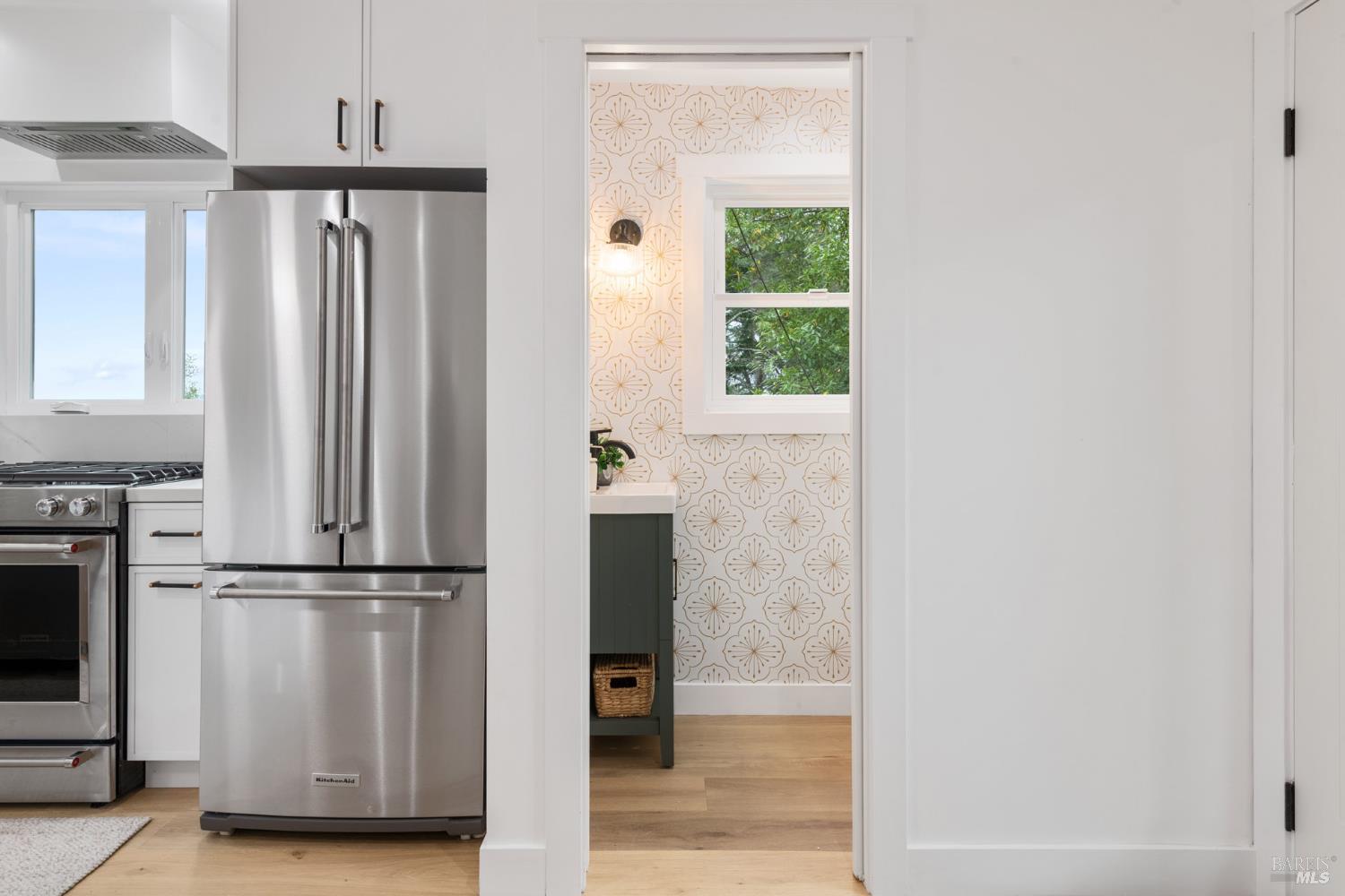 Detail Gallery Image 16 of 61 For 64 Mountain View Rd, Fairfax,  CA 94930 - 3 Beds | 2/1 Baths