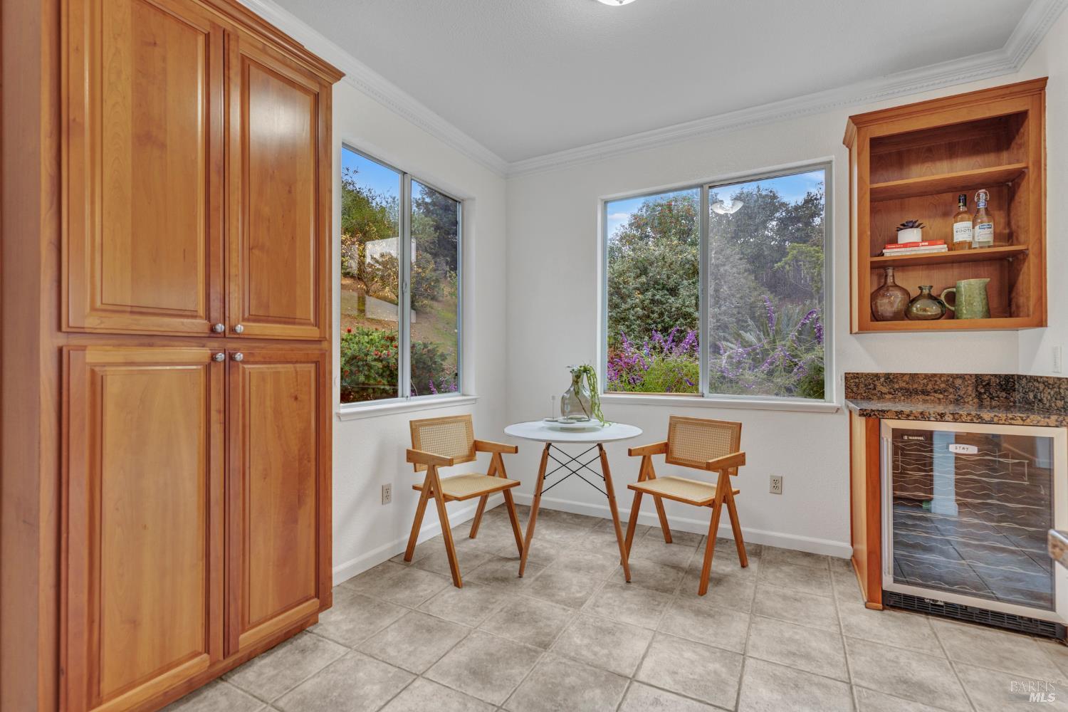 Detail Gallery Image 8 of 36 For 131 Sheila Ct, Vallejo,  CA 94591 - 5 Beds | 3 Baths