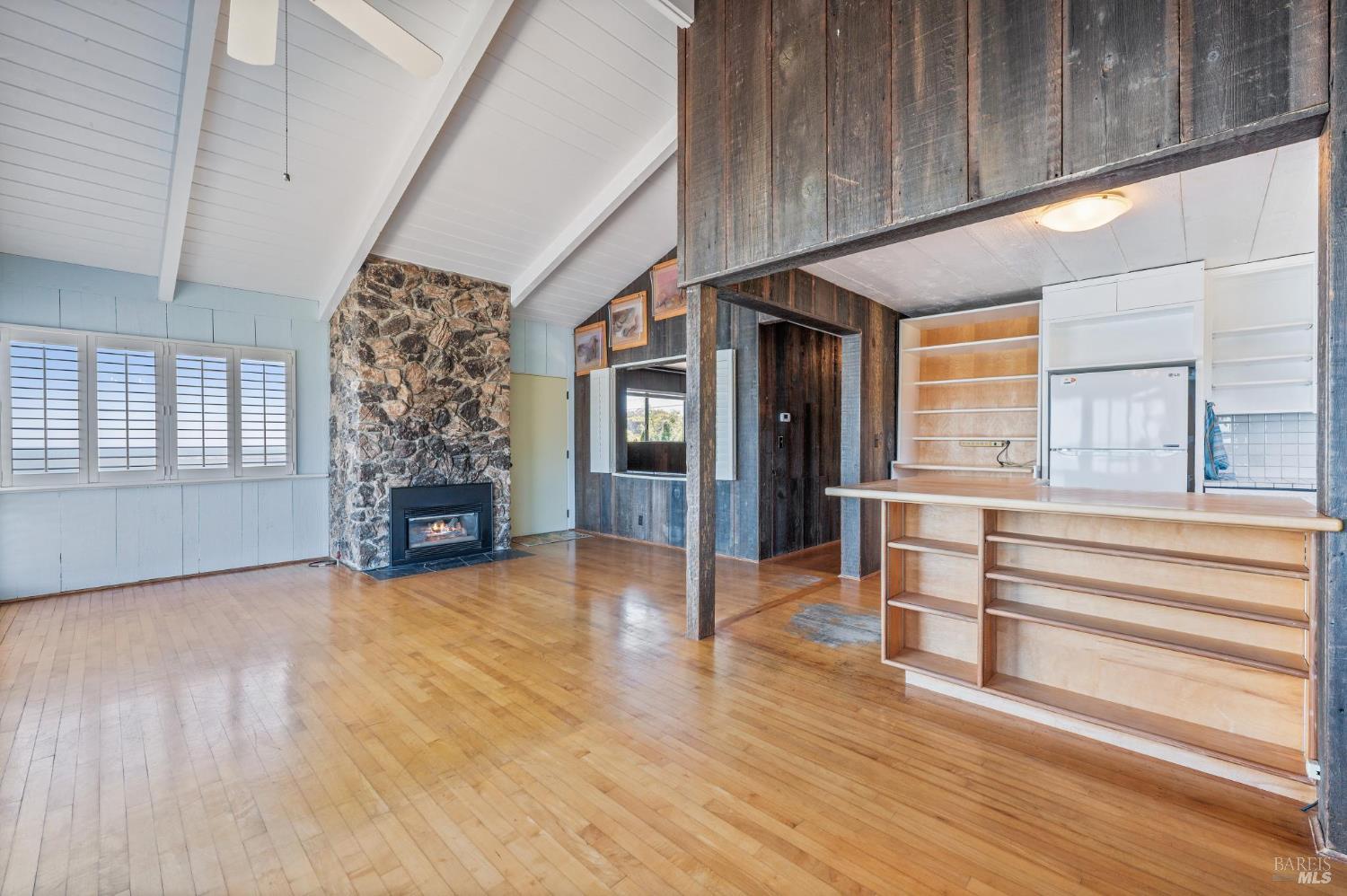 Detail Gallery Image 19 of 51 For 71 Crescente Ave, Bolinas,  CA 94924 - 3 Beds | 2 Baths