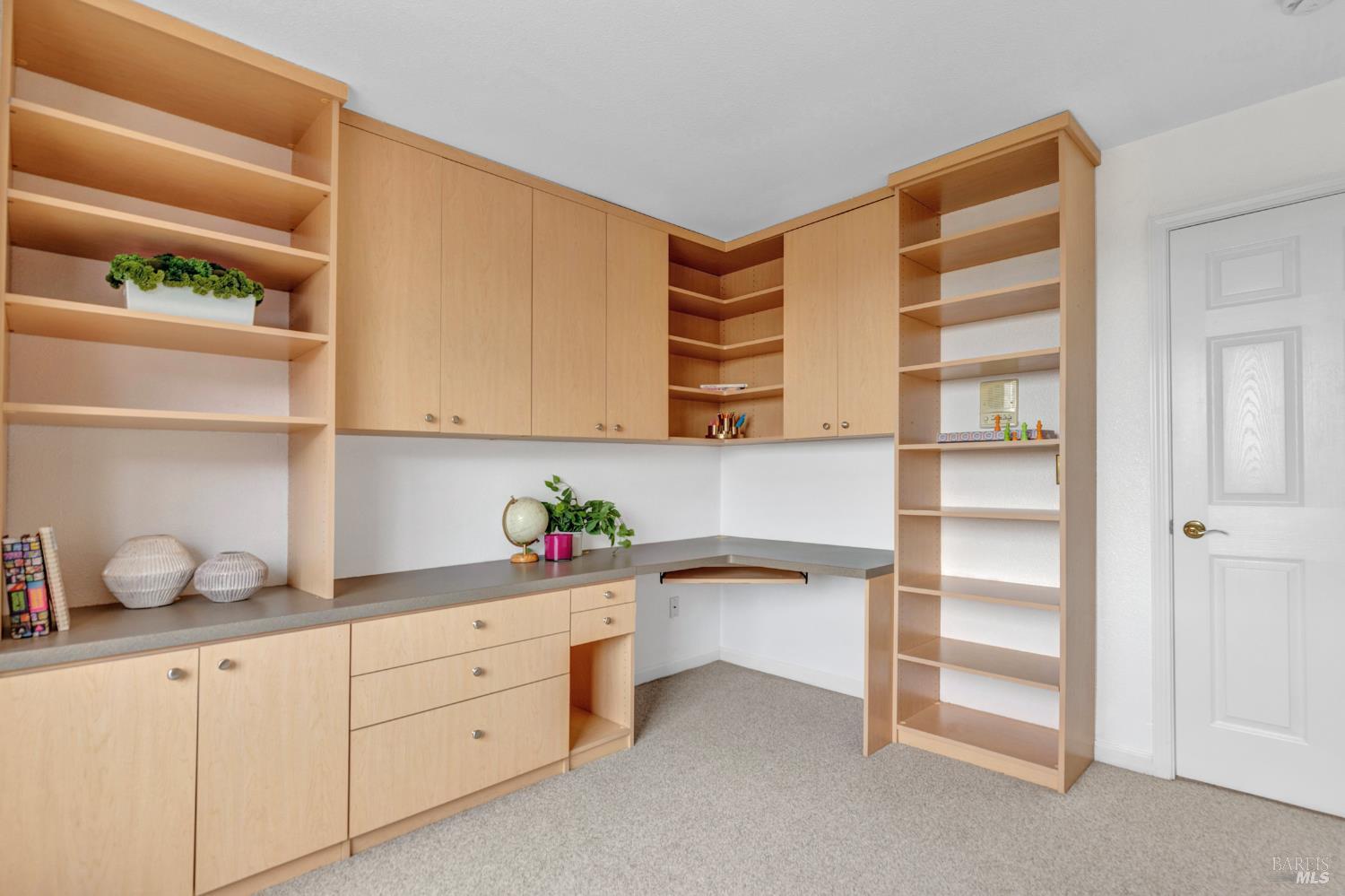 Detail Gallery Image 25 of 36 For 131 Sheila Ct, Vallejo,  CA 94591 - 5 Beds | 3 Baths