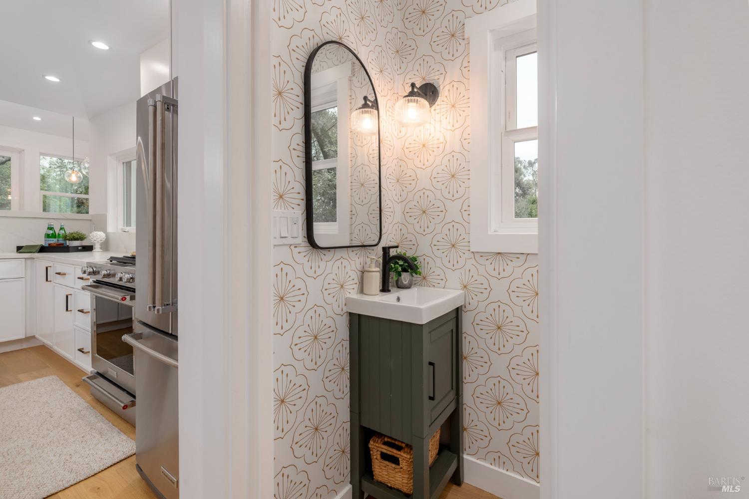 Detail Gallery Image 17 of 61 For 64 Mountain View Rd, Fairfax,  CA 94930 - 3 Beds | 2/1 Baths