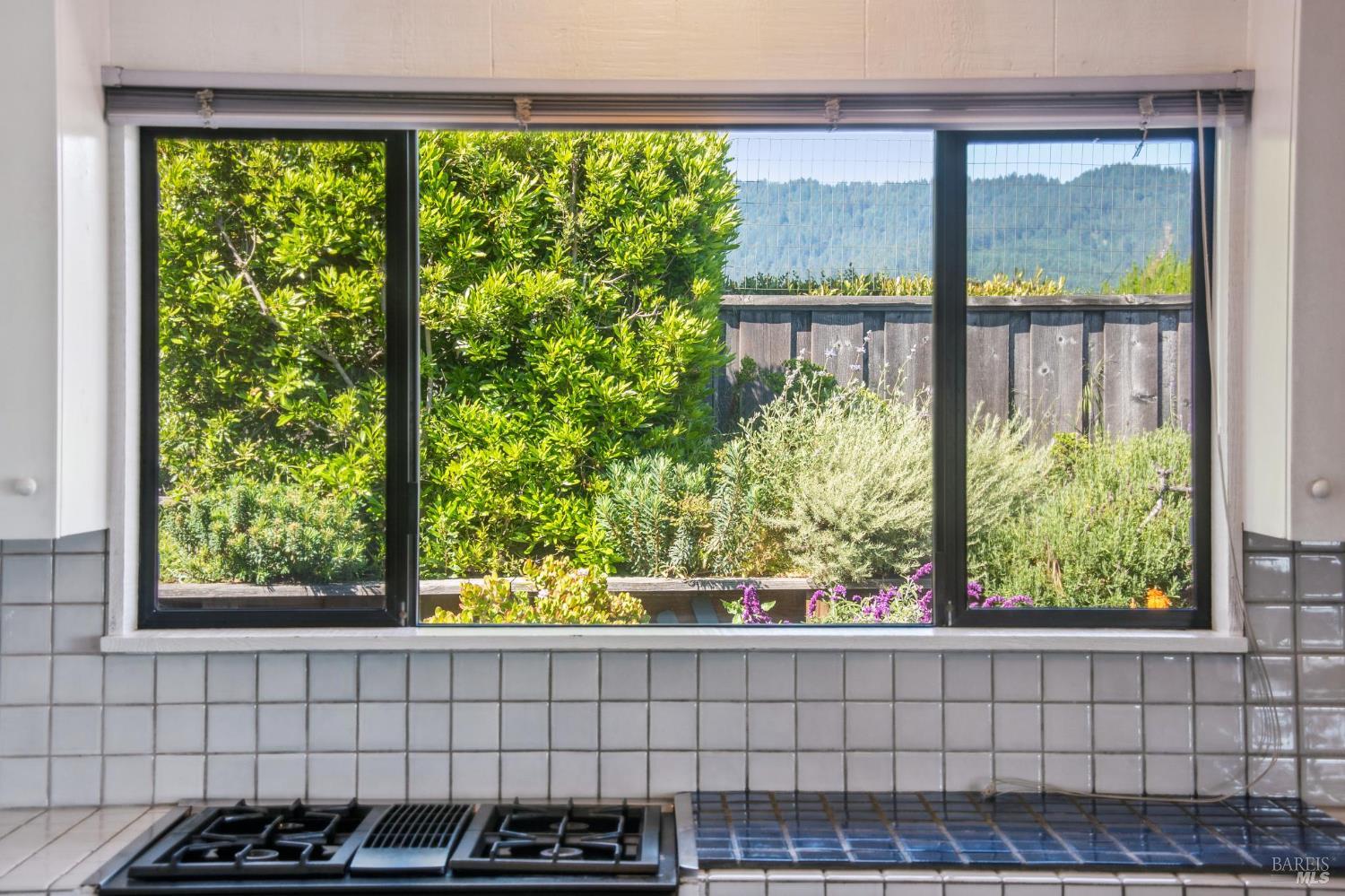 Detail Gallery Image 23 of 51 For 71 Crescente Ave, Bolinas,  CA 94924 - 3 Beds | 2 Baths