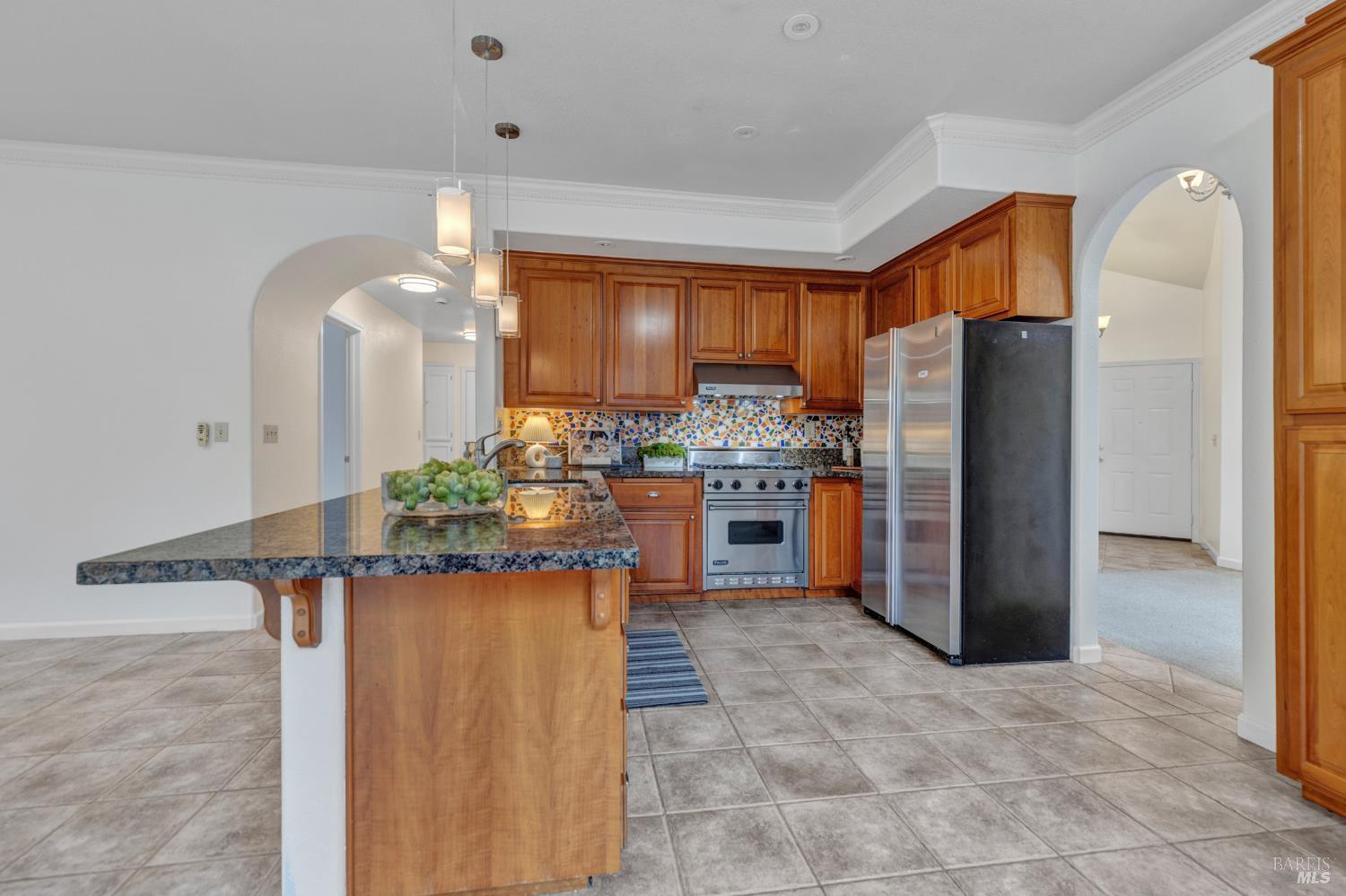 Detail Gallery Image 10 of 36 For 131 Sheila Ct, Vallejo,  CA 94591 - 5 Beds | 3 Baths