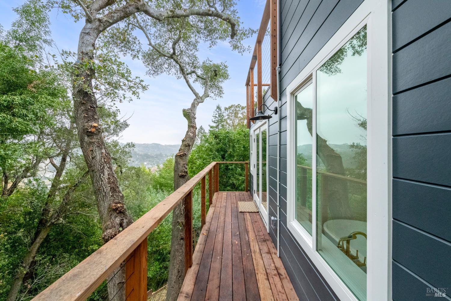 Detail Gallery Image 26 of 61 For 64 Mountain View Rd, Fairfax,  CA 94930 - 3 Beds | 2/1 Baths