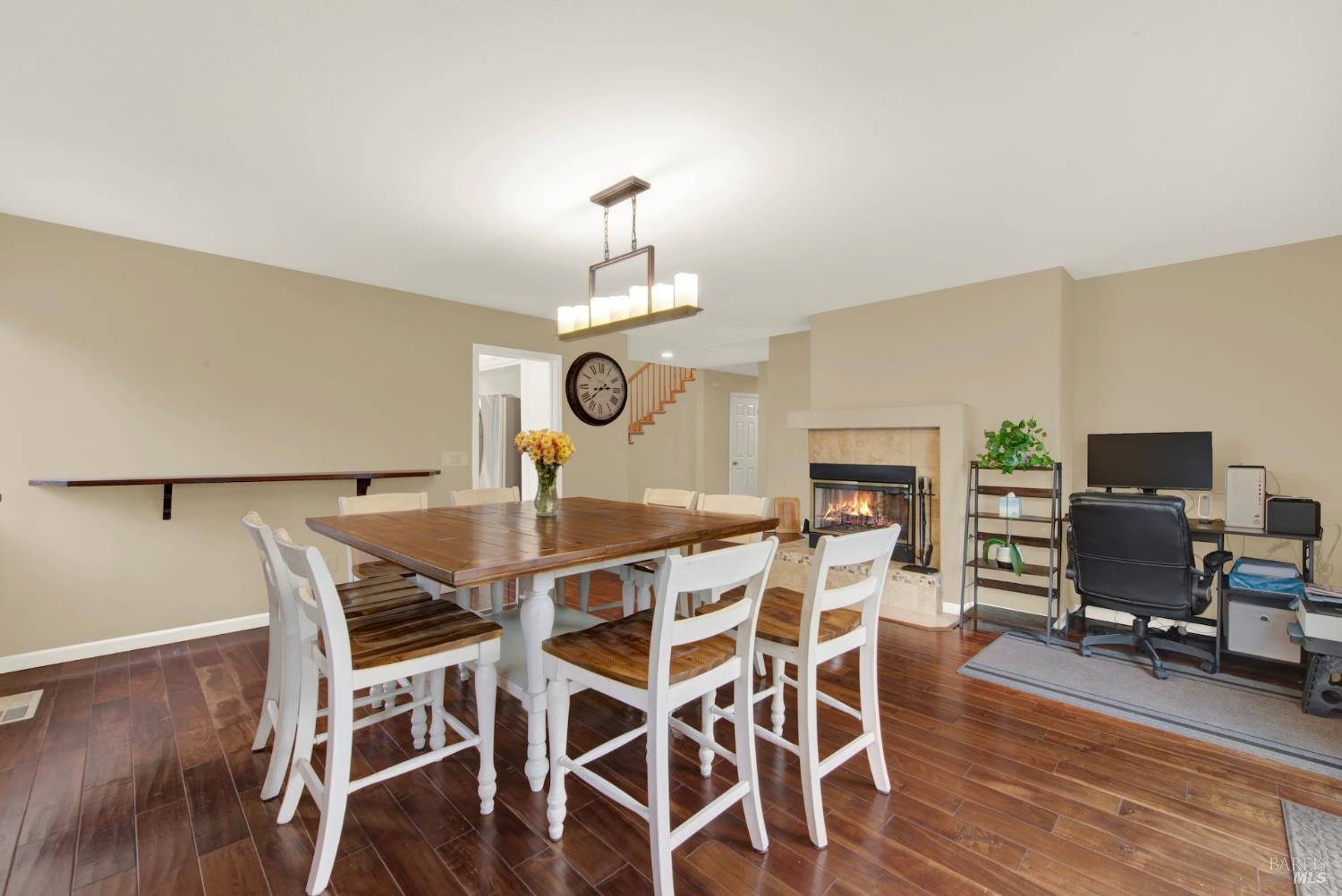 Detail Gallery Image 10 of 70 For 1520 Gill Ct, Dixon,  CA 95620 - 5 Beds | 3 Baths