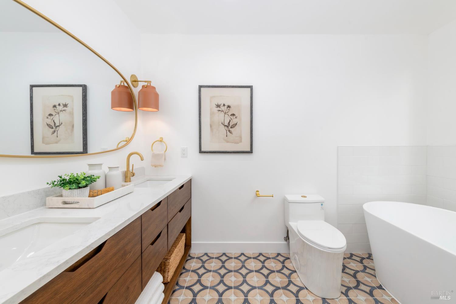 Detail Gallery Image 28 of 61 For 64 Mountain View Rd, Fairfax,  CA 94930 - 3 Beds | 2/1 Baths