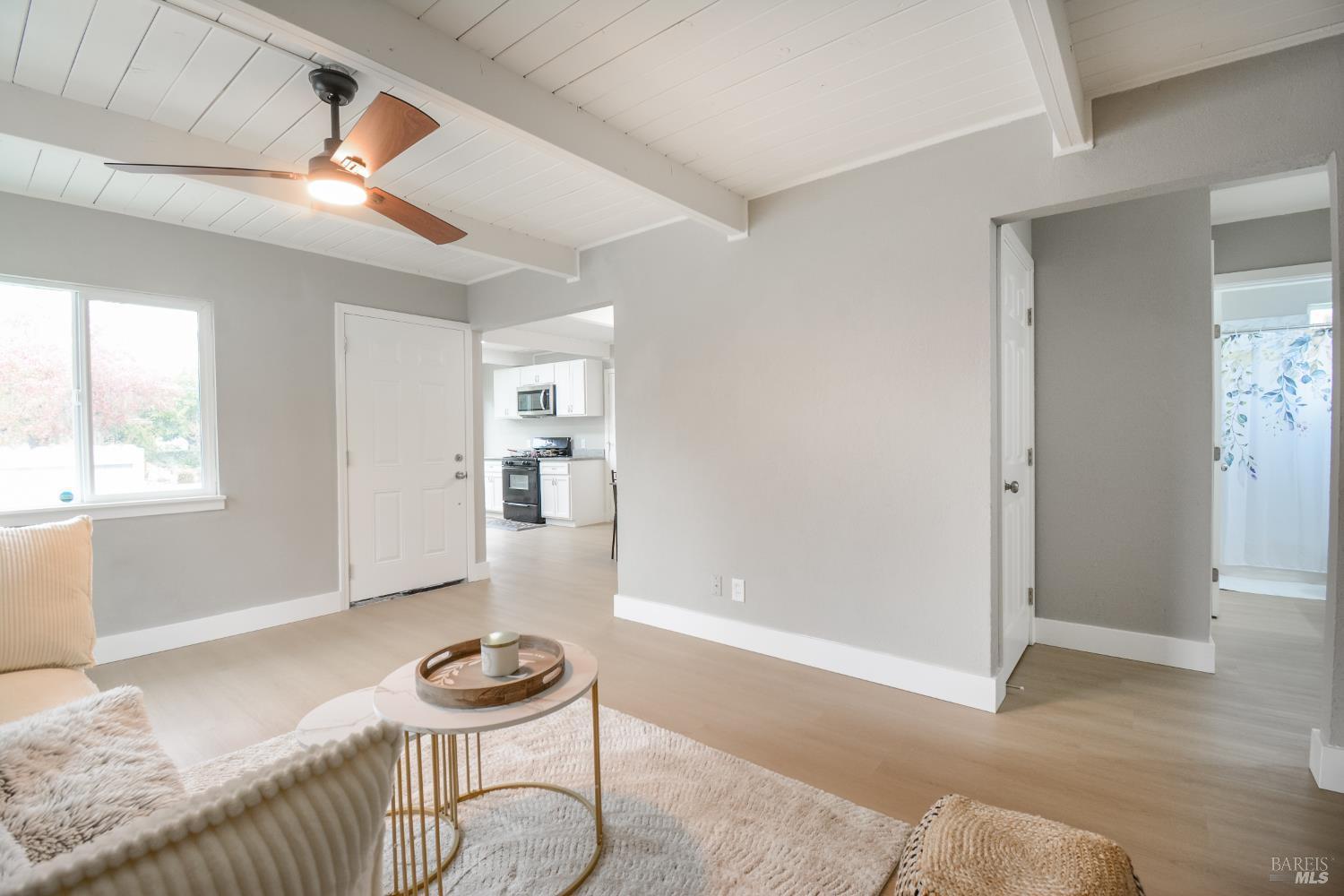 Detail Gallery Image 7 of 33 For 456 Lovers Ln, Vacaville,  CA 95688 - 4 Beds | 2 Baths