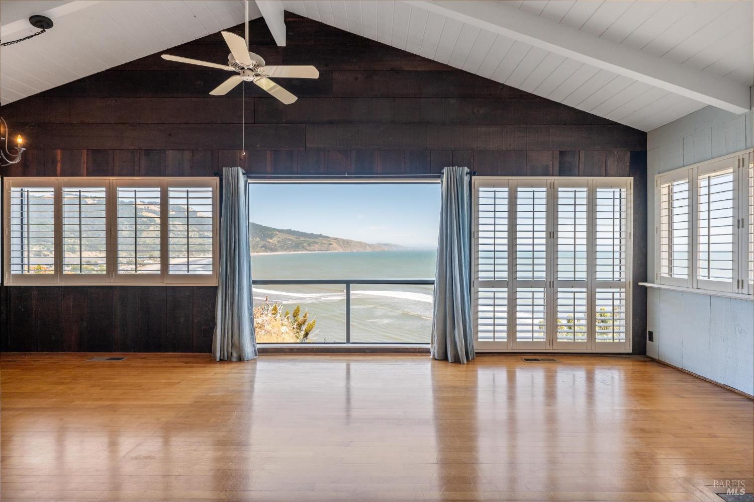 Detail Gallery Image 17 of 51 For 71 Crescente Ave, Bolinas,  CA 94924 - 3 Beds | 2 Baths