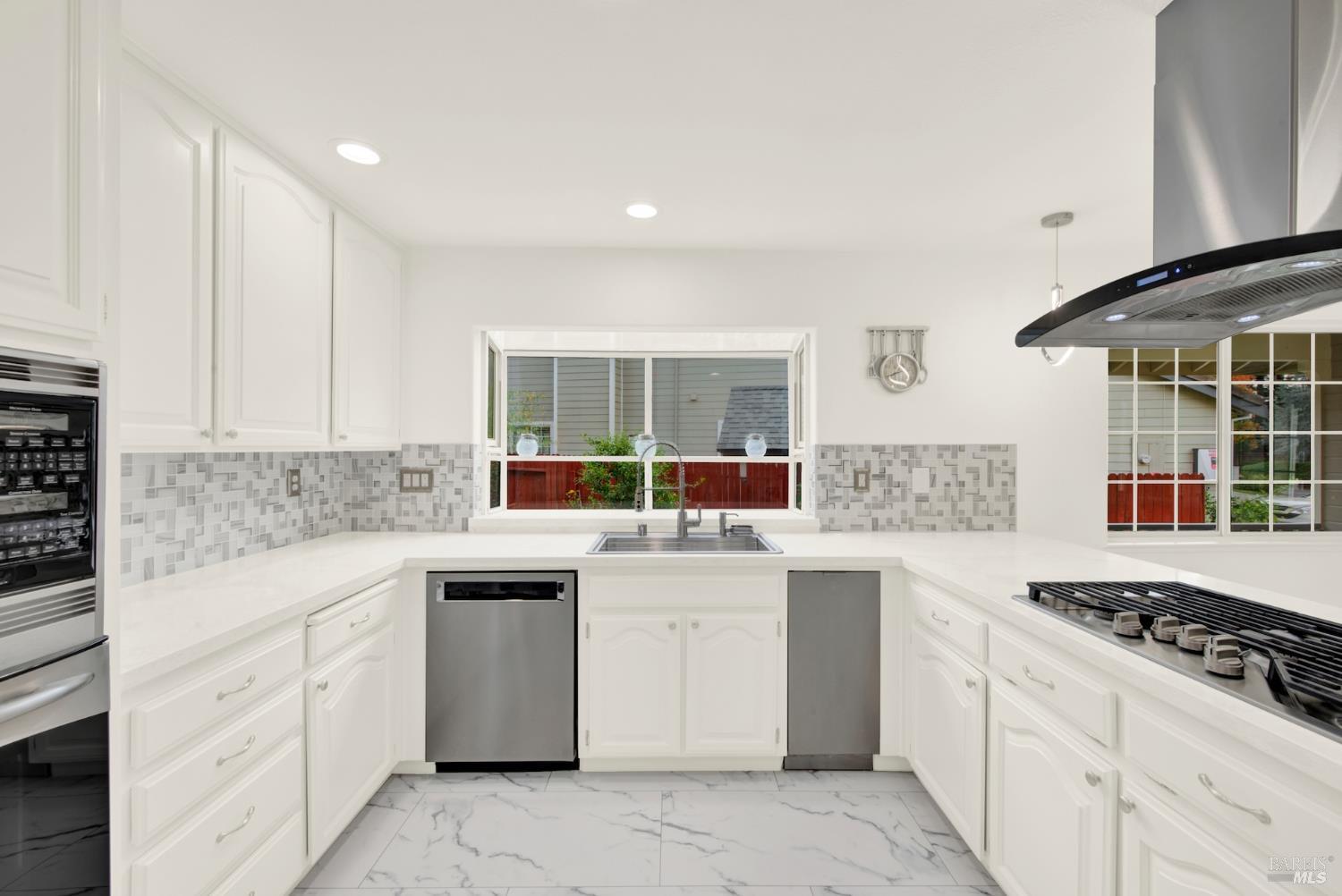 Detail Gallery Image 20 of 70 For 1520 Gill Ct, Dixon,  CA 95620 - 5 Beds | 3 Baths