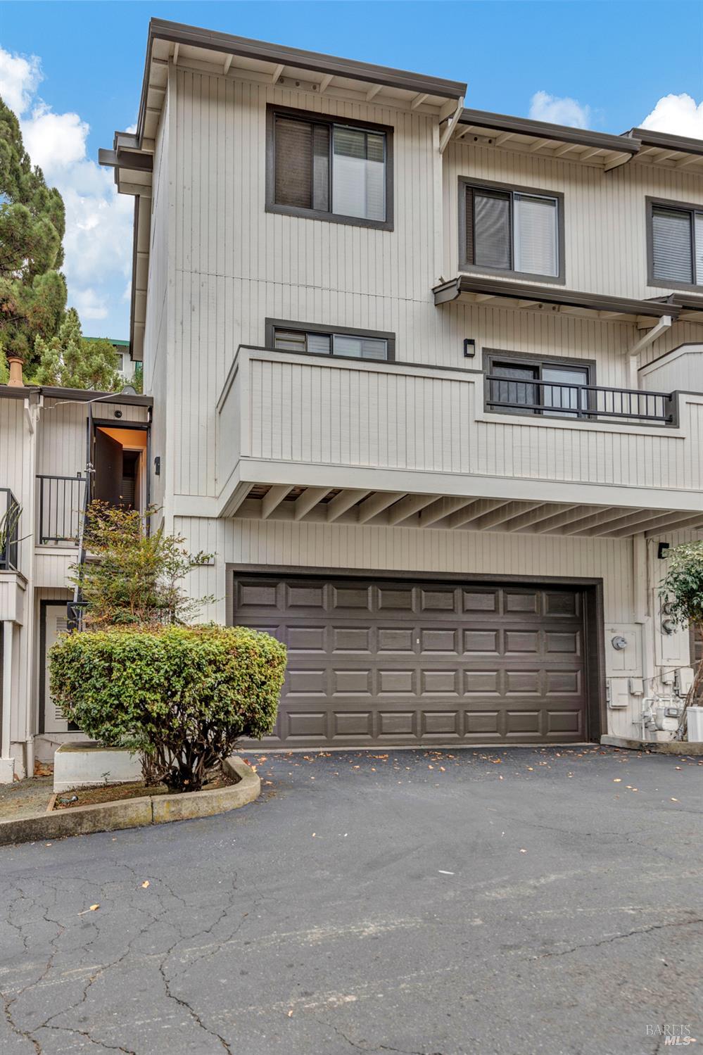 Detail Gallery Image 14 of 18 For 1 Frisbie St #207,  Vallejo,  CA 94590 - 2 Beds | 1/1 Baths