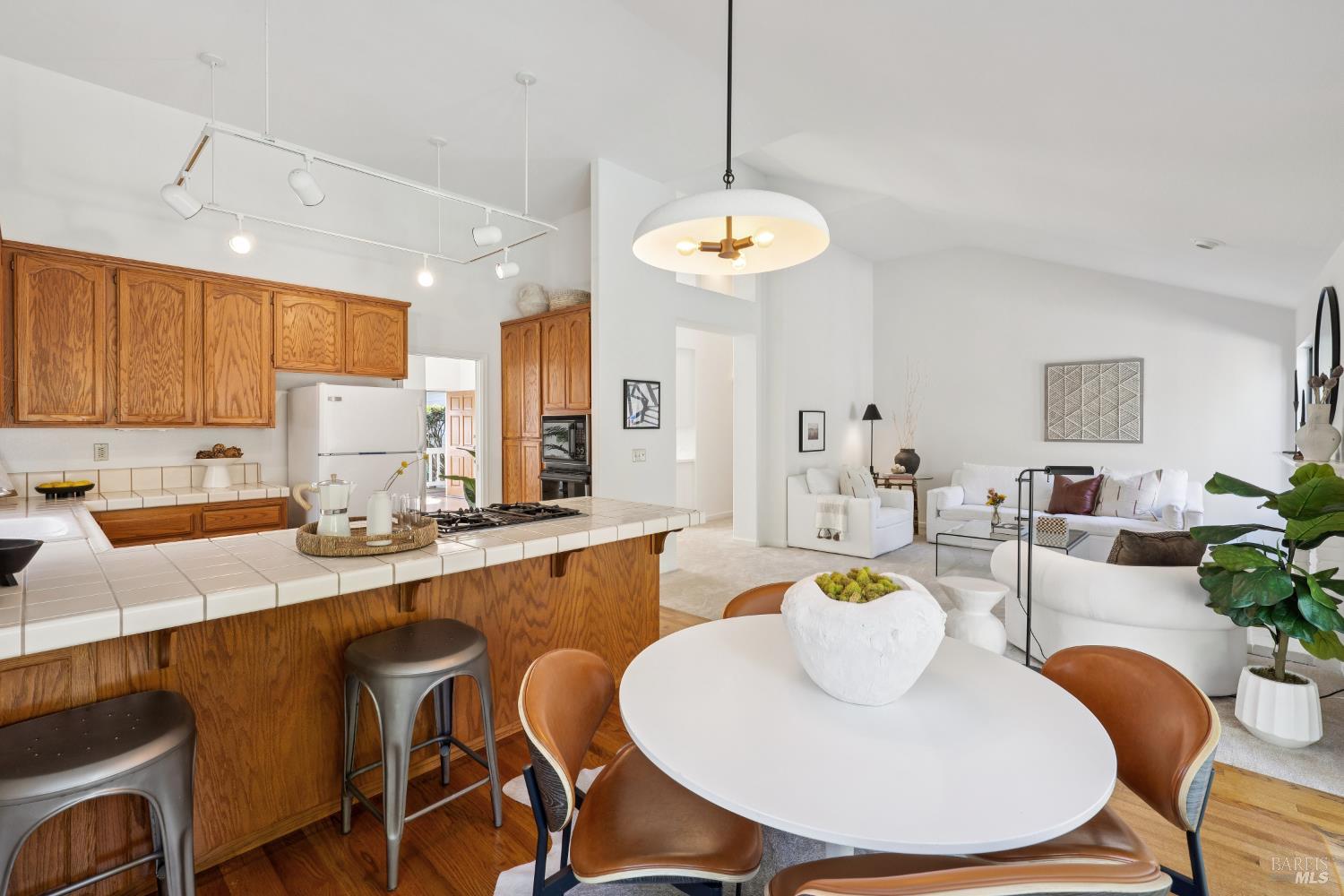 Detail Gallery Image 21 of 59 For 629 Barcelona Dr, Sonoma,  CA 95476 - 3 Beds | 2 Baths