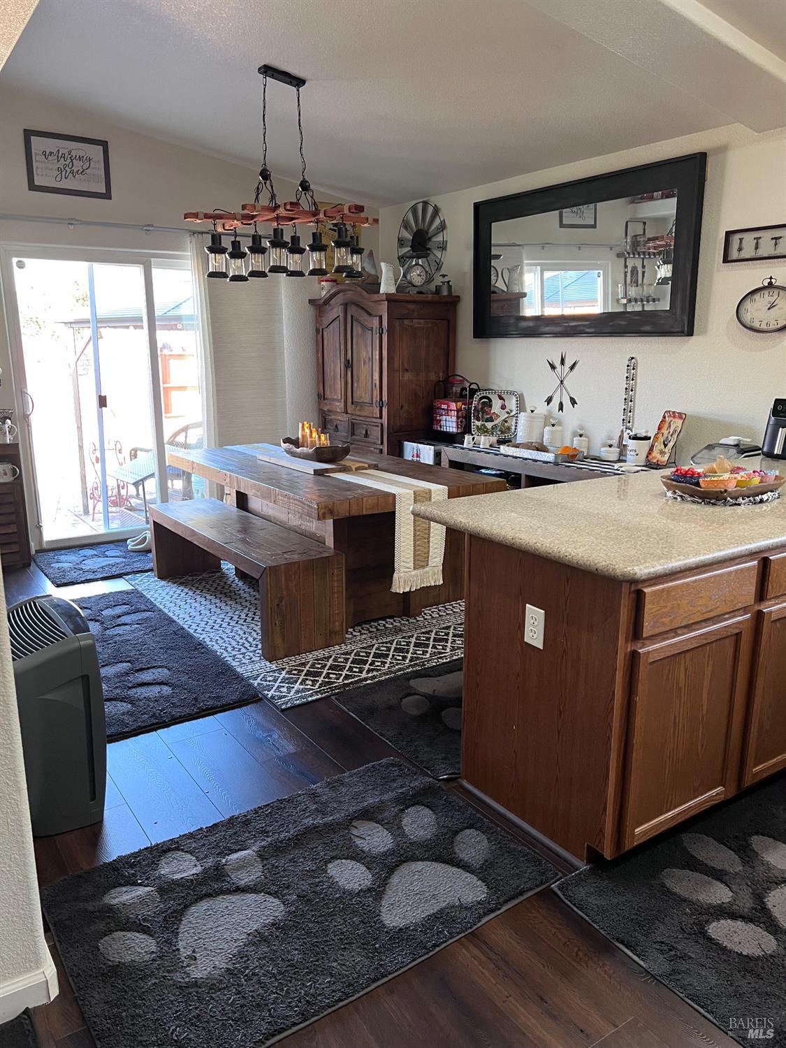 Detail Gallery Image 8 of 14 For 8029 Uva Dr, Redwood Valley,  CA 95470 - 3 Beds | 2 Baths