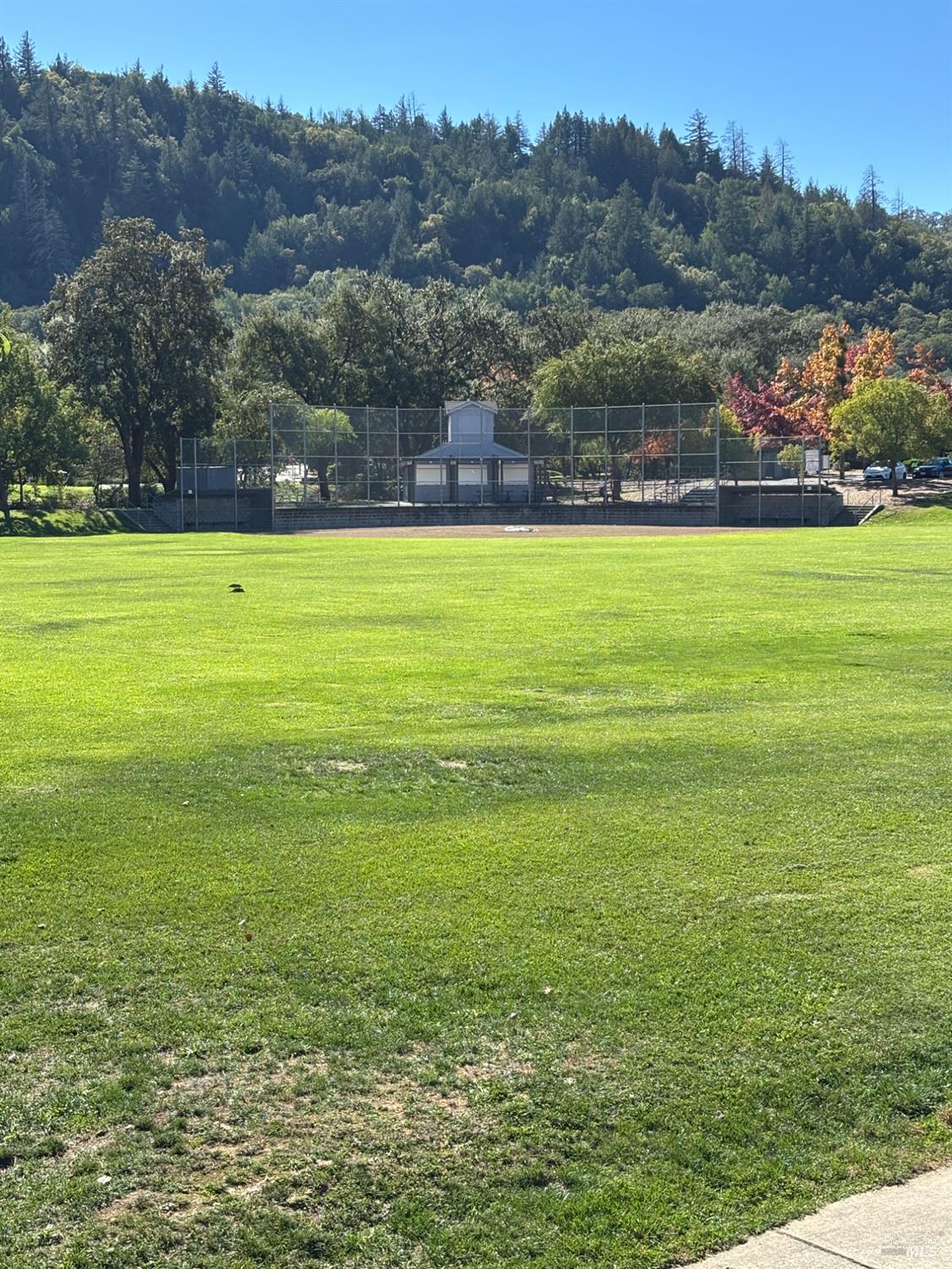 Detail Gallery Image 39 of 47 For 105 Elbridge Ave #E,  Cloverdale,  CA 95425 - 2 Beds | 1/1 Baths