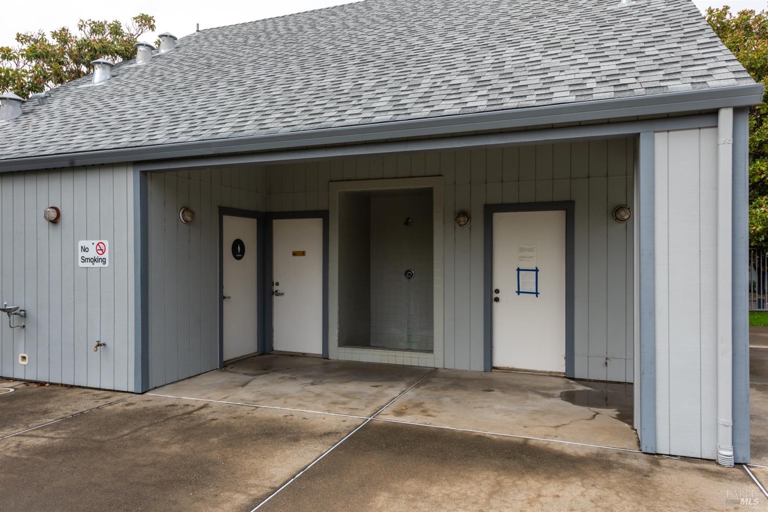 Detail Gallery Image 30 of 47 For 105 Elbridge Ave #E,  Cloverdale,  CA 95425 - 2 Beds | 1/1 Baths