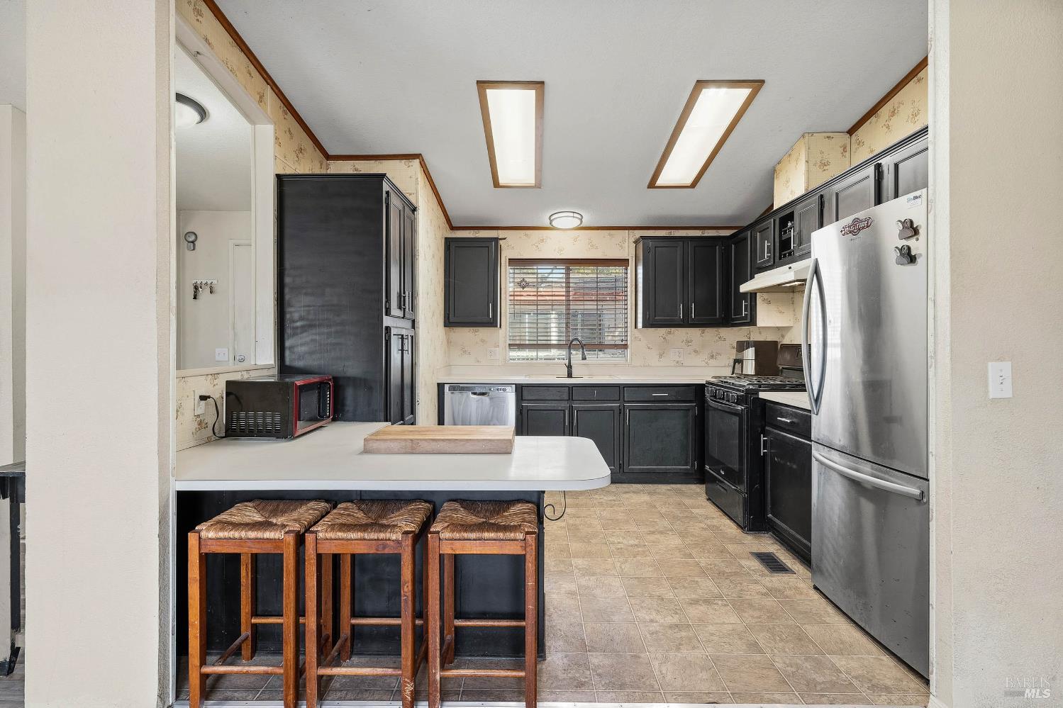 Detail Gallery Image 8 of 47 For 13953 Apple Ln, Clearlake Oaks,  CA 95423 - 2 Beds | 2 Baths