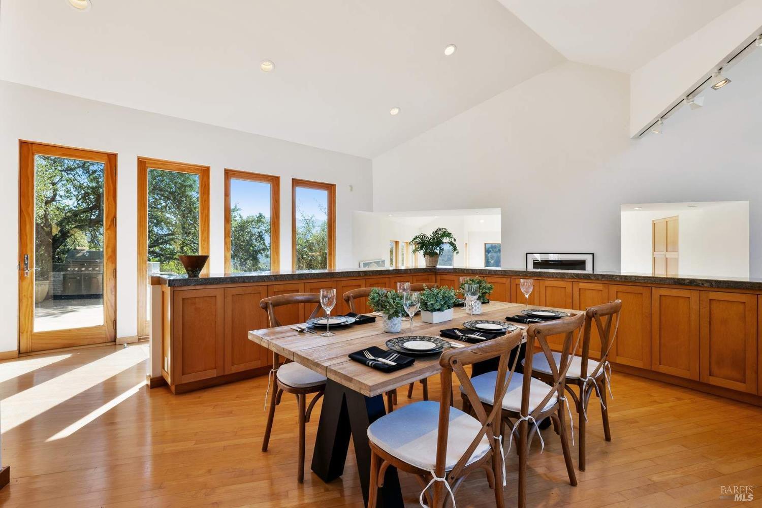 Detail Gallery Image 15 of 35 For 10300 Slattery Rd, Glen Ellen,  CA 95442 - 2 Beds | 2 Baths