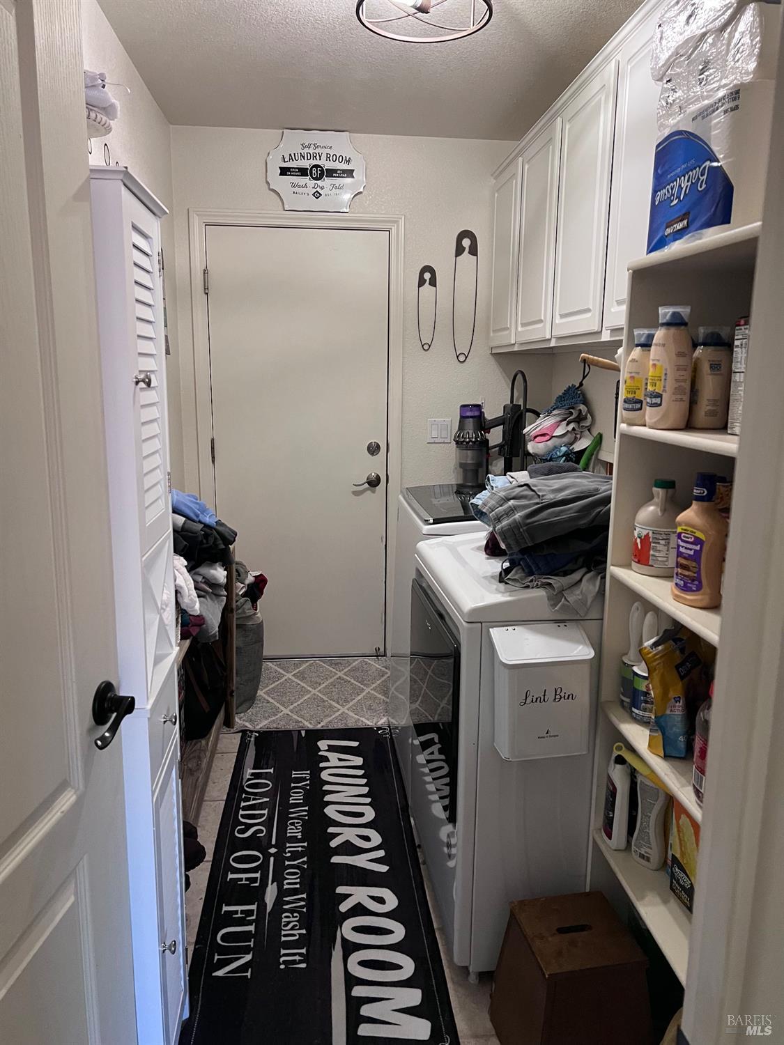 Detail Gallery Image 6 of 14 For 8029 Uva Dr, Redwood Valley,  CA 95470 - 3 Beds | 2 Baths