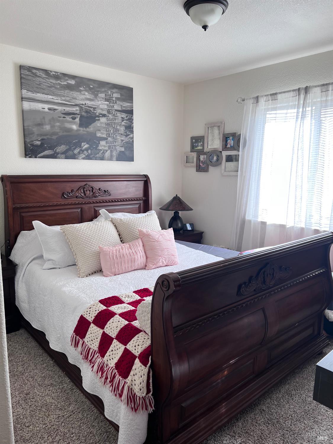 Detail Gallery Image 5 of 14 For 8029 Uva Dr, Redwood Valley,  CA 95470 - 3 Beds | 2 Baths