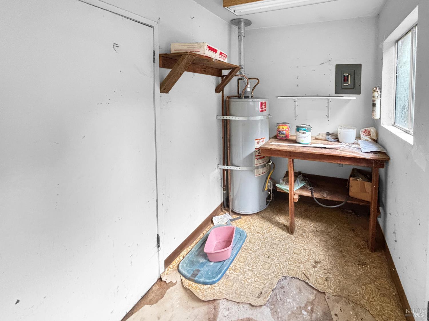 Detail Gallery Image 11 of 16 For 5011 Canyon Rd, Willits,  CA 95490 - 3 Beds | 1 Baths