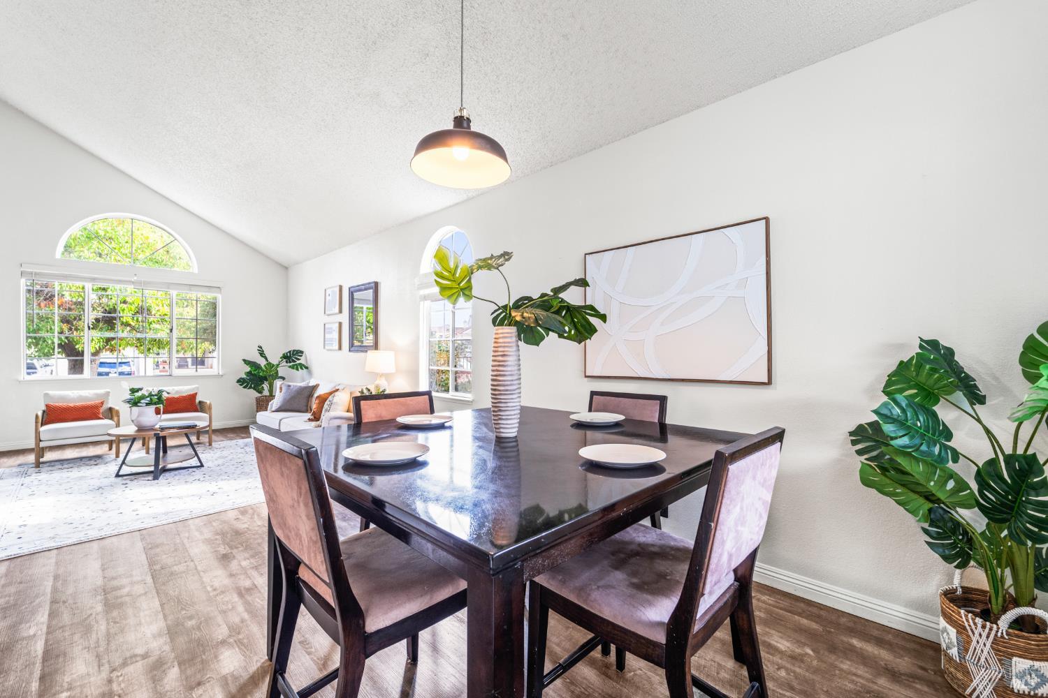 Detail Gallery Image 10 of 58 For 428 Donaldson Ct, Suisun City,  CA 94585 - 3 Beds | 2/1 Baths