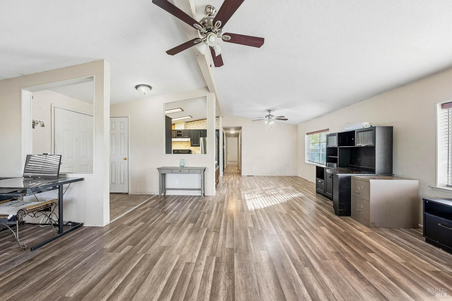 Detail Gallery Image 13 of 47 For 13953 Apple Ln, Clearlake Oaks,  CA 95423 - 2 Beds | 2 Baths