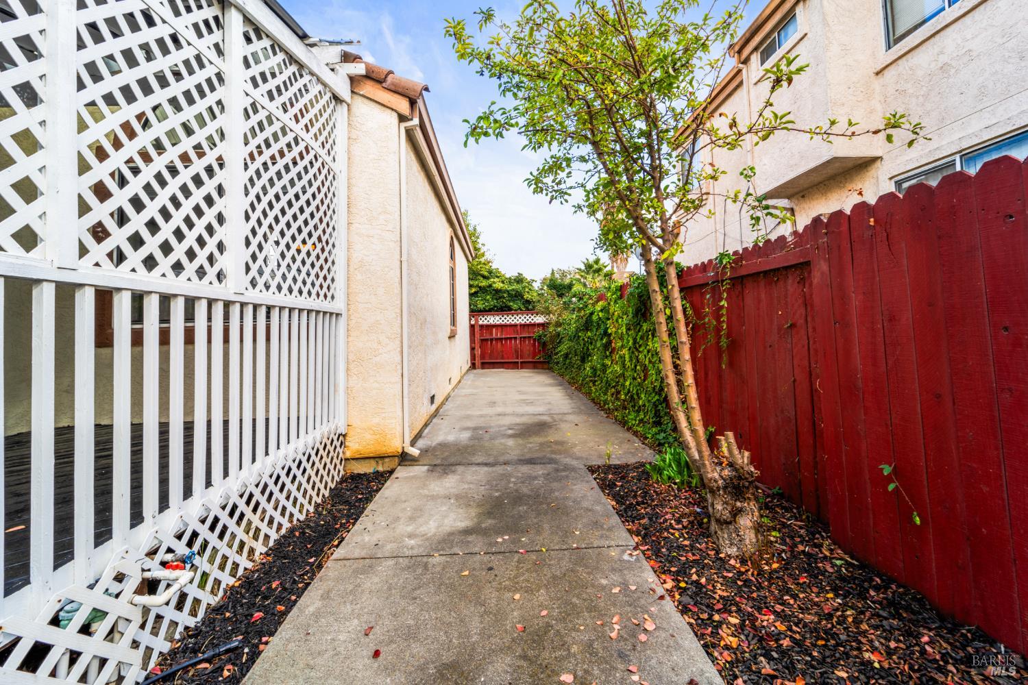 Detail Gallery Image 55 of 58 For 428 Donaldson Ct, Suisun City,  CA 94585 - 3 Beds | 2/1 Baths