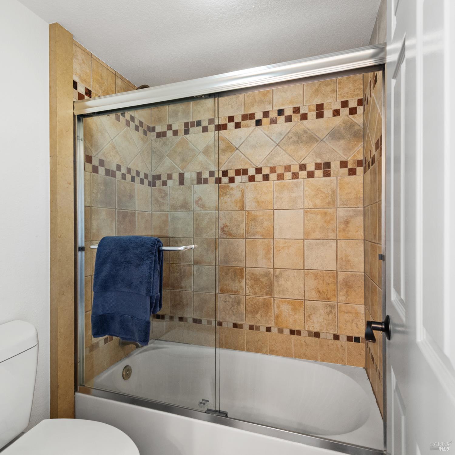 Detail Gallery Image 25 of 47 For 105 Elbridge Ave #E,  Cloverdale,  CA 95425 - 2 Beds | 1/1 Baths