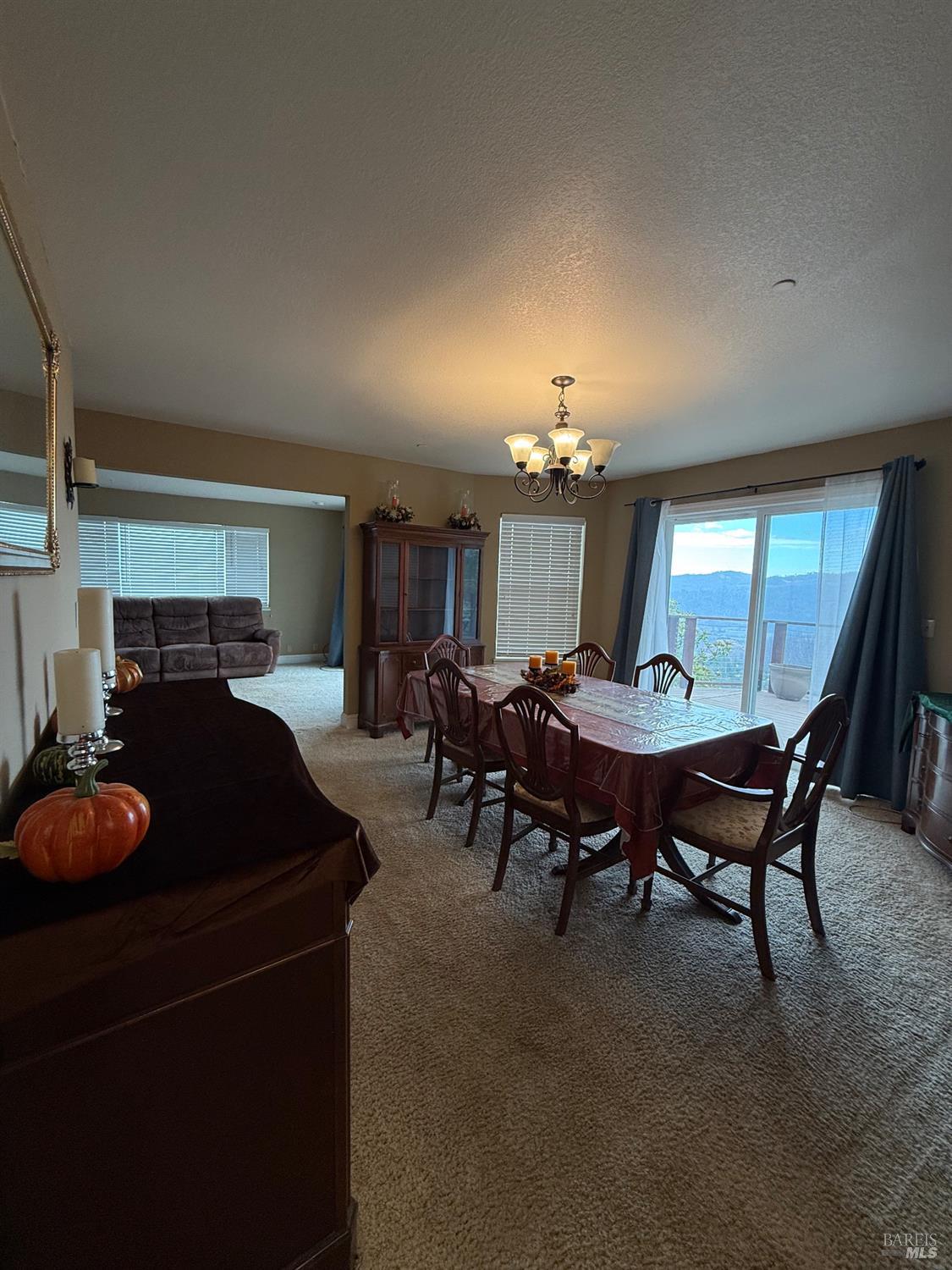 Detail Gallery Image 5 of 16 For 920 Crestmont Dr, Angwin,  CA 94508 - 5 Beds | 4 Baths