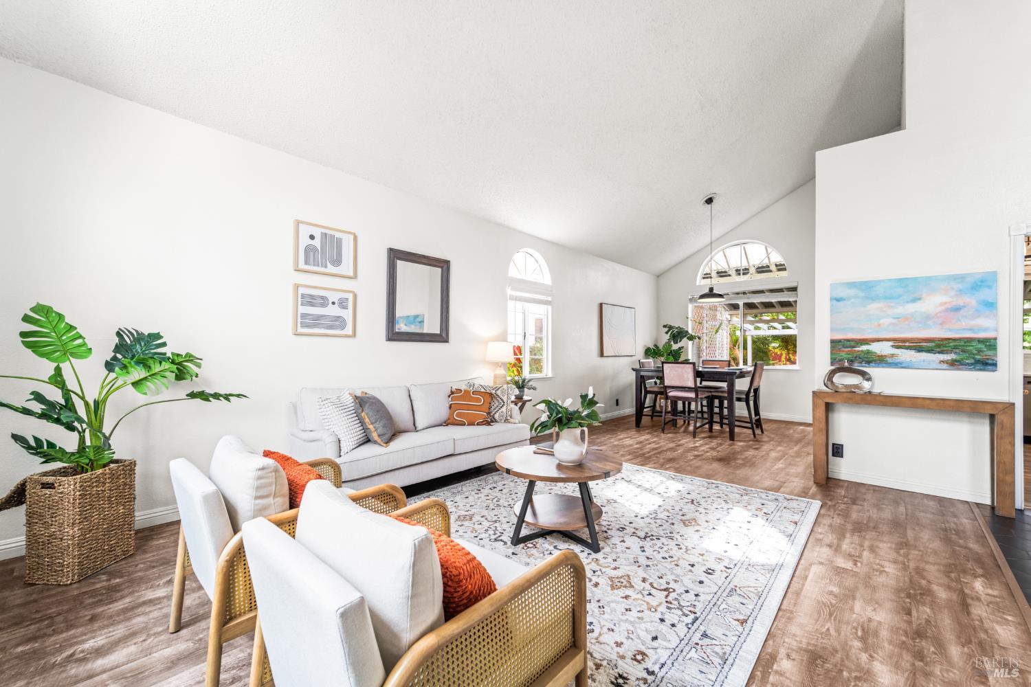 Detail Gallery Image 4 of 58 For 428 Donaldson Ct, Suisun City,  CA 94585 - 3 Beds | 2/1 Baths