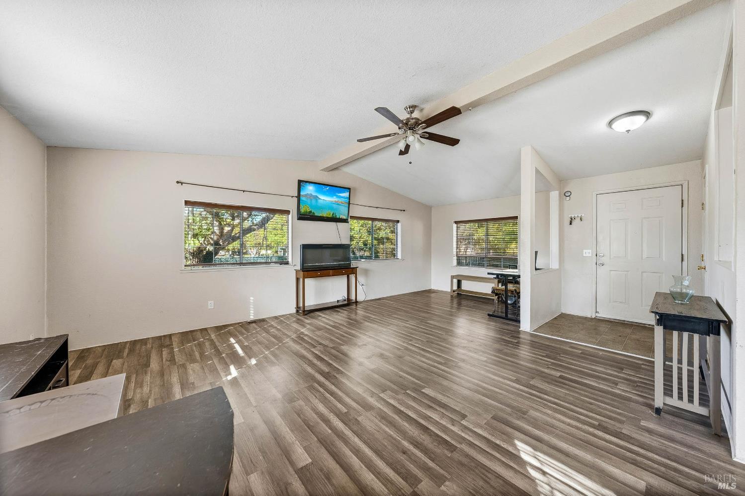 Detail Gallery Image 11 of 47 For 13953 Apple Ln, Clearlake Oaks,  CA 95423 - 2 Beds | 2 Baths