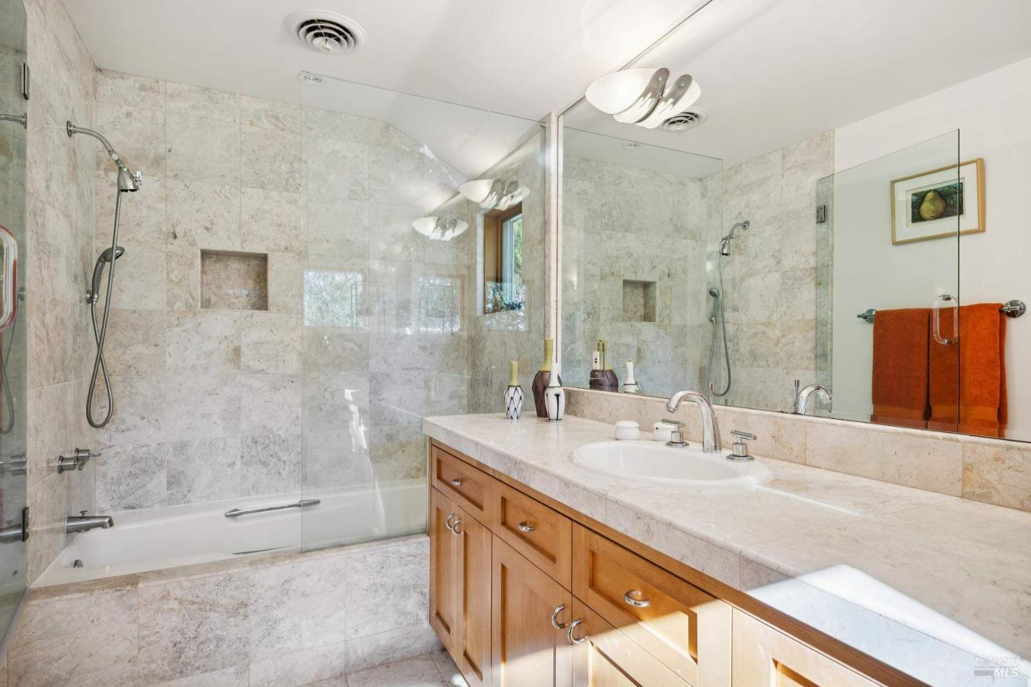 Detail Gallery Image 23 of 35 For 10300 Slattery Rd, Glen Ellen,  CA 95442 - 2 Beds | 2 Baths