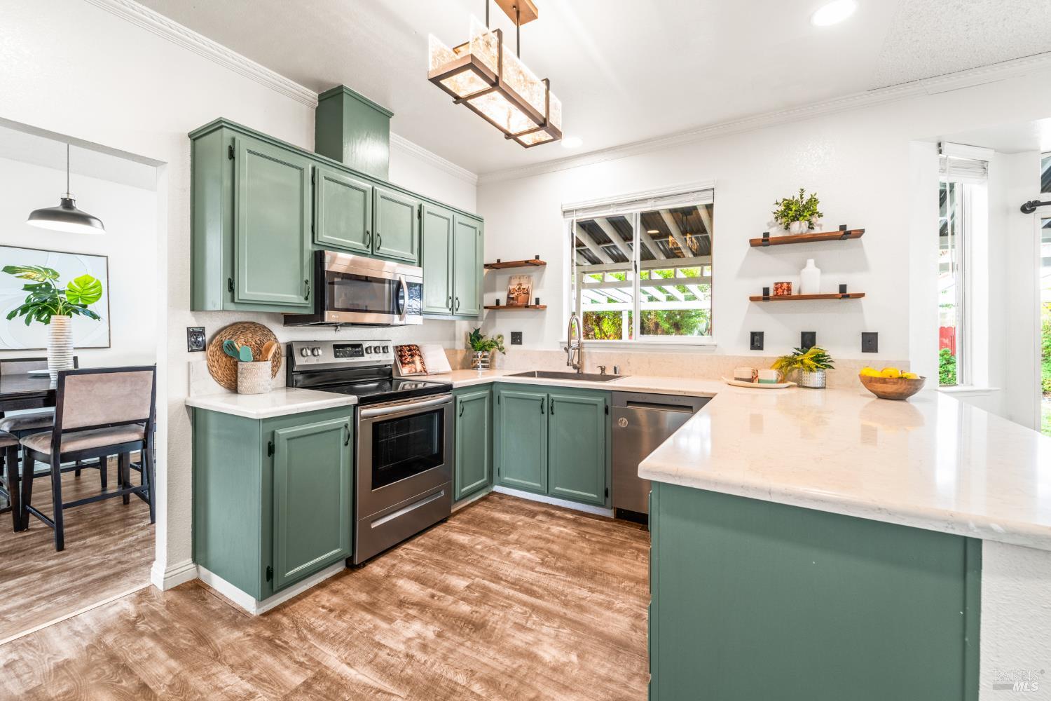 Detail Gallery Image 12 of 58 For 428 Donaldson Ct, Suisun City,  CA 94585 - 3 Beds | 2/1 Baths