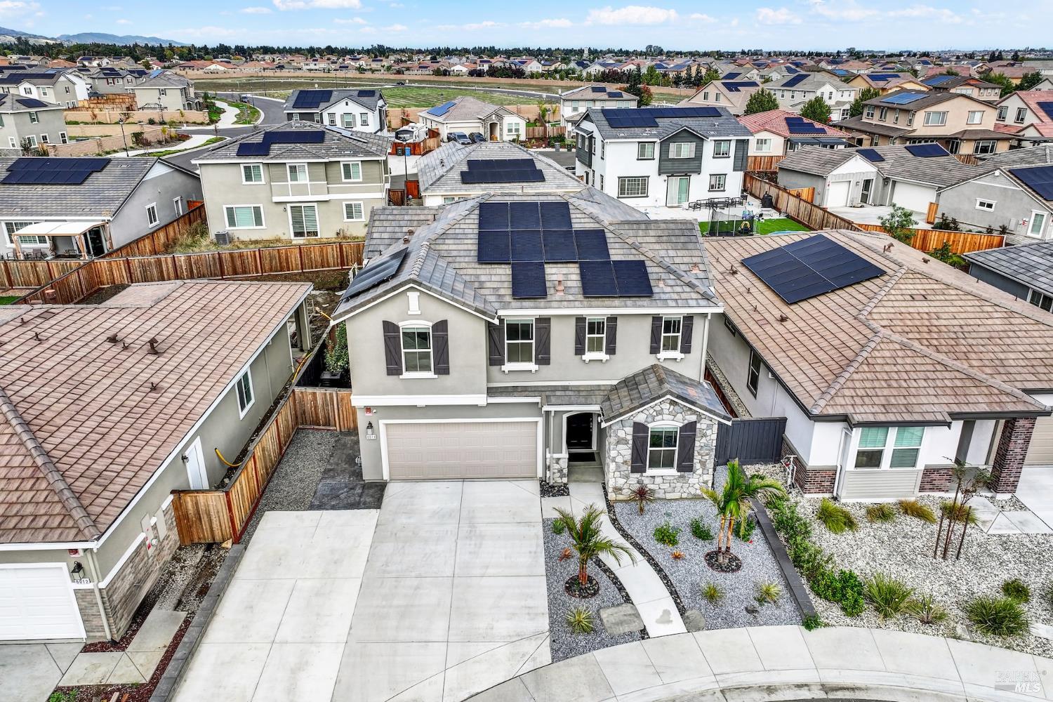 Detail Gallery Image 2 of 57 For 6018 Driver Ct, Vacaville,  CA 95687 - 4 Beds | 3 Baths