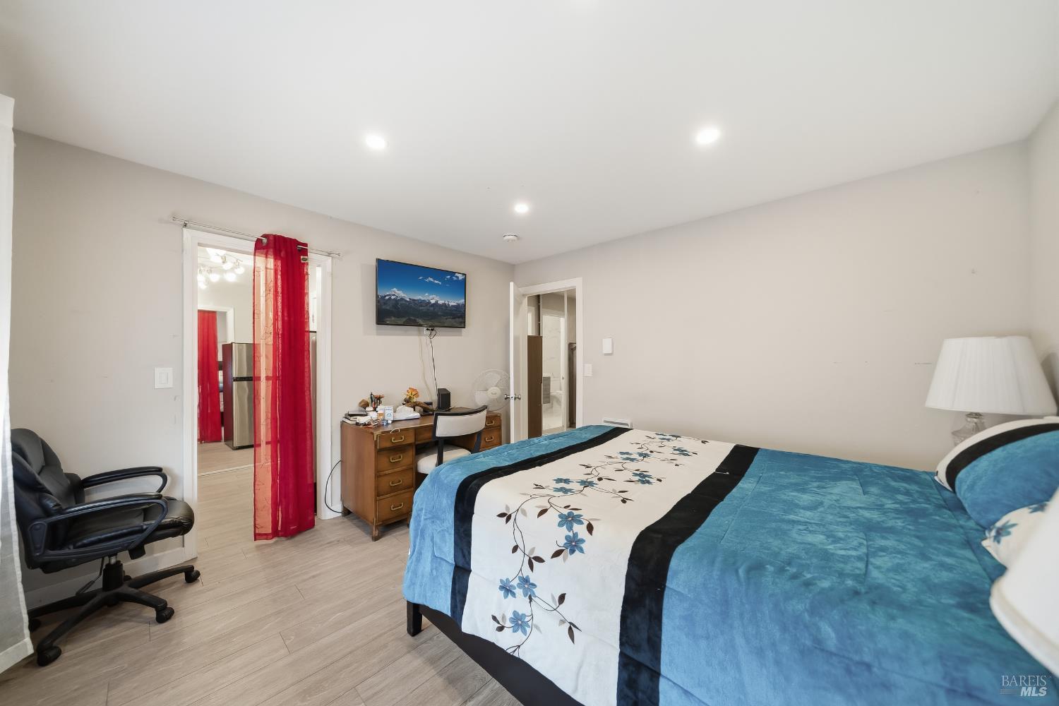 Detail Gallery Image 9 of 17 For 155 Canal St #7,  San Rafael,  CA 94901 - 1 Beds | 1 Baths