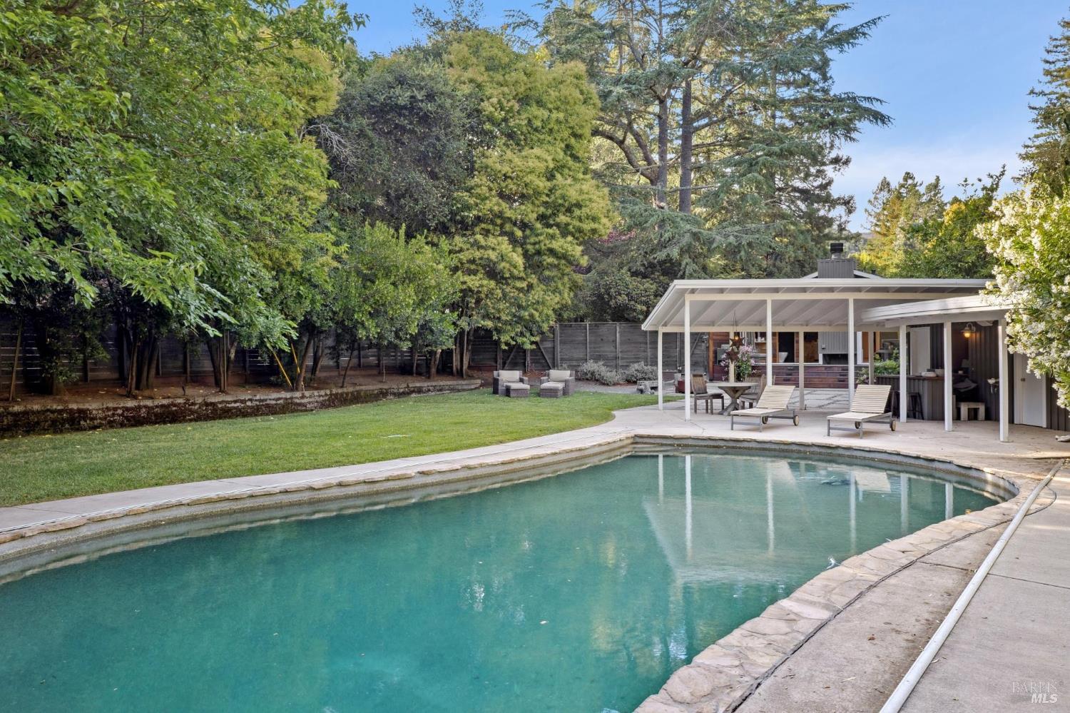 Detail Gallery Image 10 of 28 For 340 Olema Rd, Fairfax,  CA 94930 - 5 Beds | 3/1 Baths