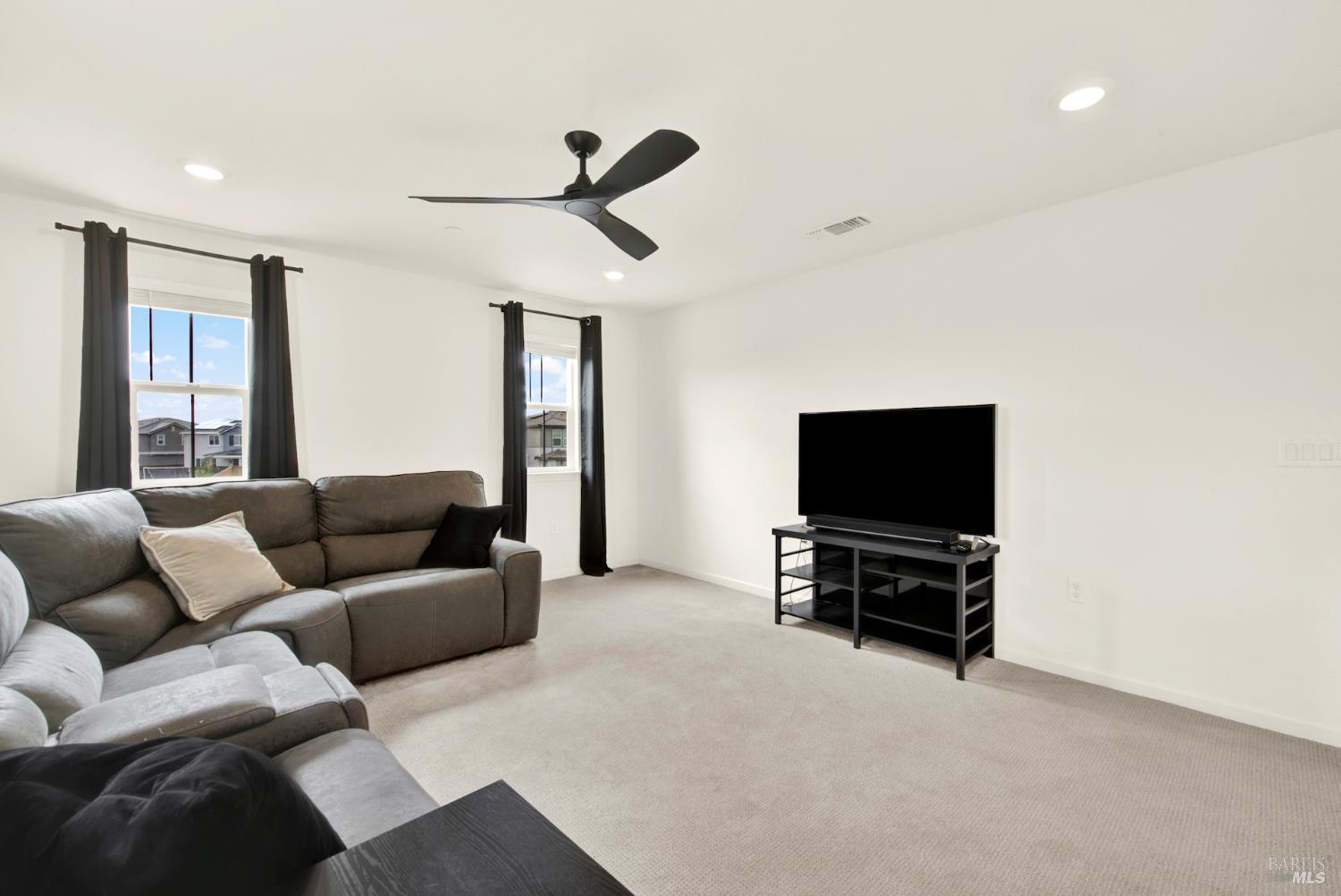 Detail Gallery Image 27 of 57 For 6018 Driver Ct, Vacaville,  CA 95687 - 4 Beds | 3 Baths