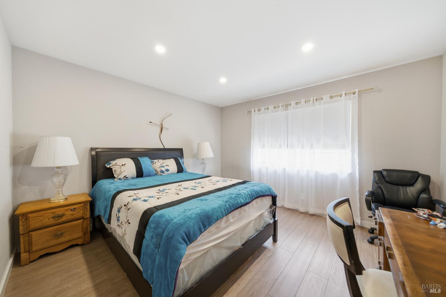 Detail Gallery Image 8 of 17 For 155 Canal St #7,  San Rafael,  CA 94901 - 1 Beds | 1 Baths