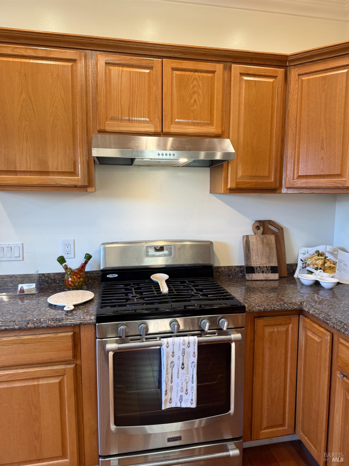 Detail Gallery Image 15 of 47 For 3834 Waller Ave, Richmond,  CA 94804 - 2 Beds | 1 Baths