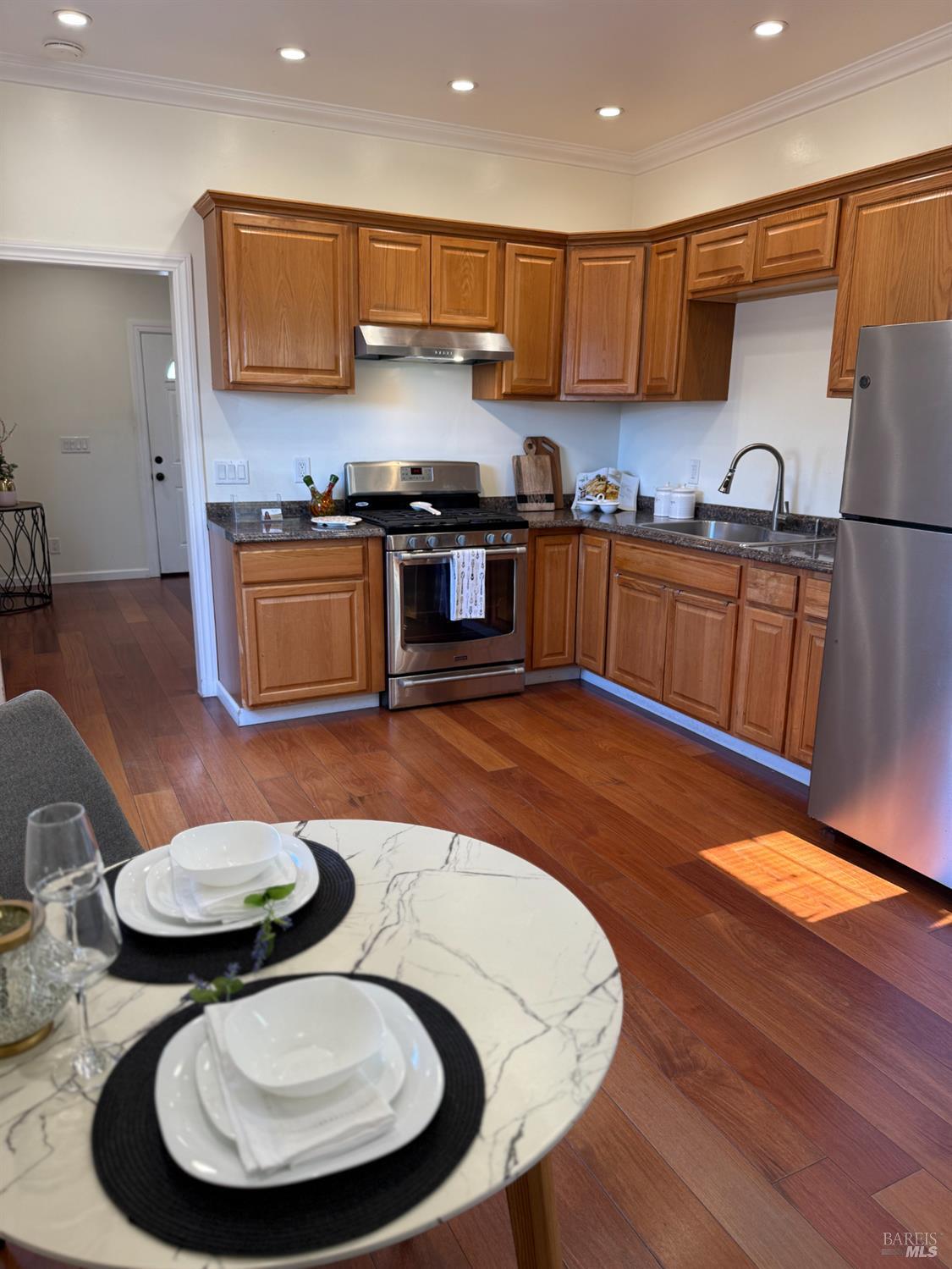 Detail Gallery Image 16 of 47 For 3834 Waller Ave, Richmond,  CA 94804 - 2 Beds | 1 Baths