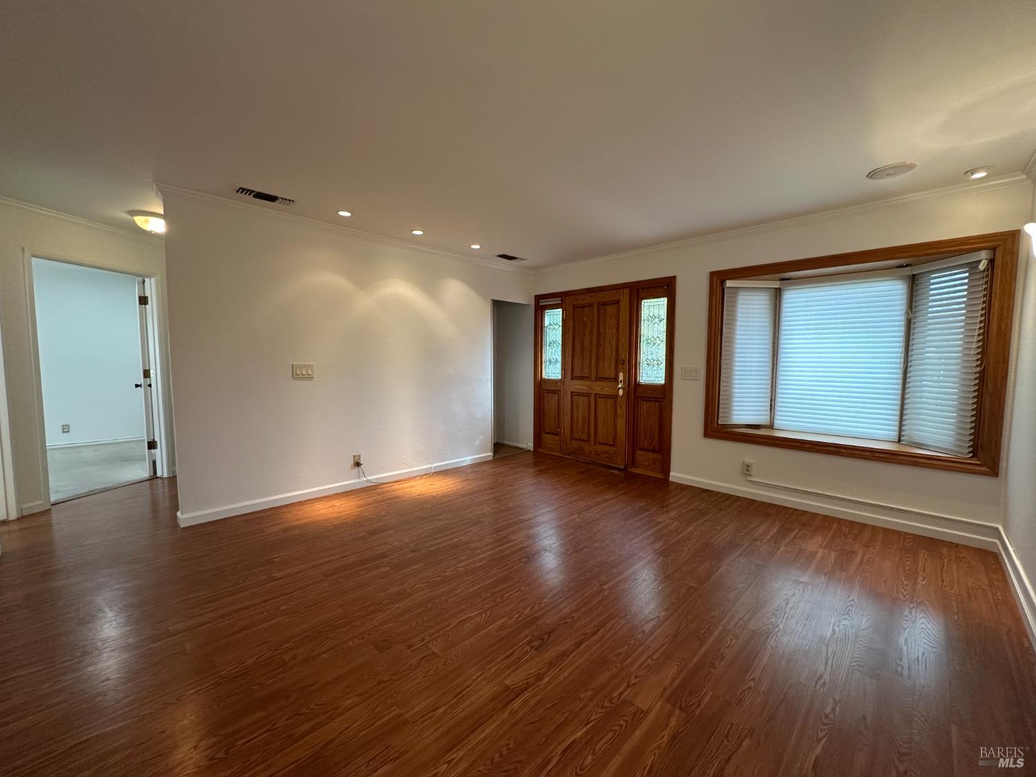 Detail Gallery Image 3 of 49 For 1745 Swanston Way, San Jose,  CA 95132 - 3 Beds | 2 Baths