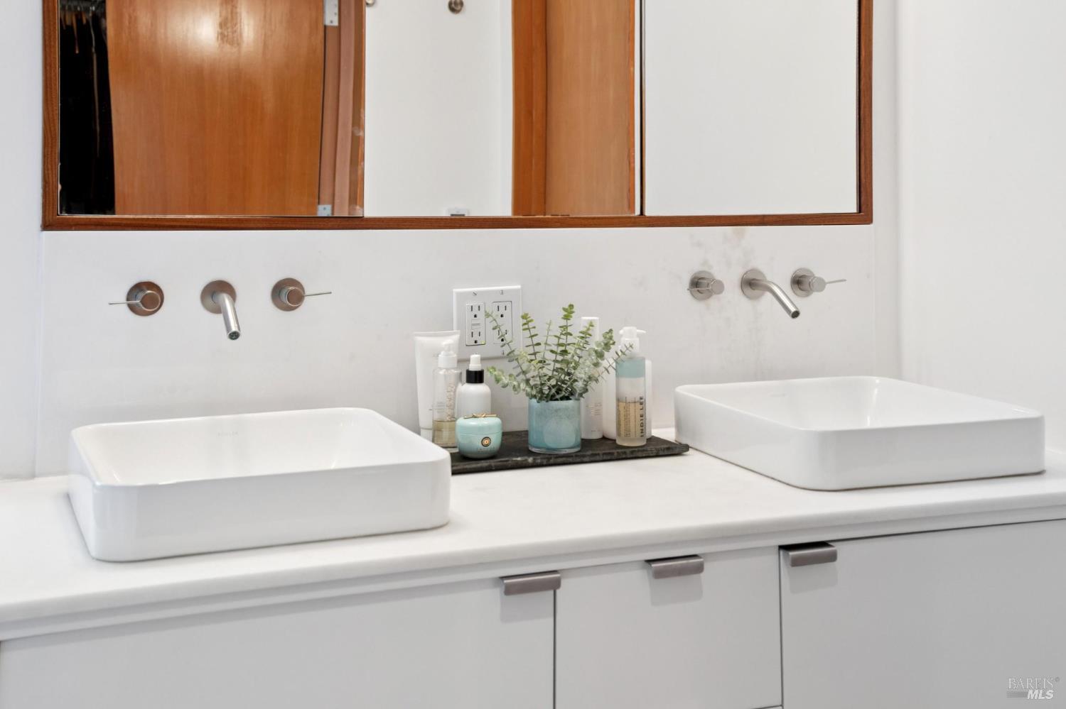 Detail Gallery Image 16 of 28 For 340 Olema Rd, Fairfax,  CA 94930 - 5 Beds | 3/1 Baths