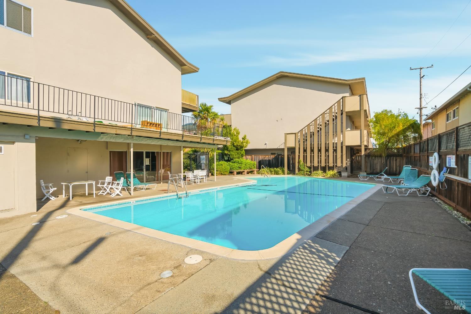 Detail Gallery Image 16 of 17 For 155 Canal St #7,  San Rafael,  CA 94901 - 1 Beds | 1 Baths
