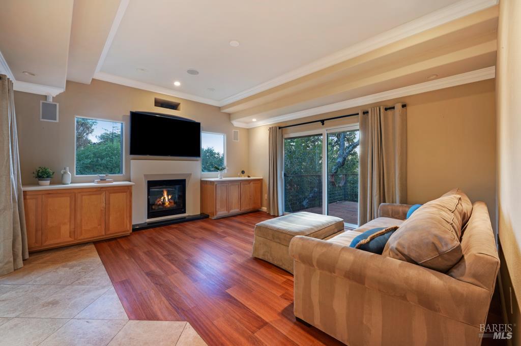 Detail Gallery Image 10 of 41 For 2531 Del Rosa Ave, Santa Rosa,  CA 95409 - 3 Beds | 2/1 Baths