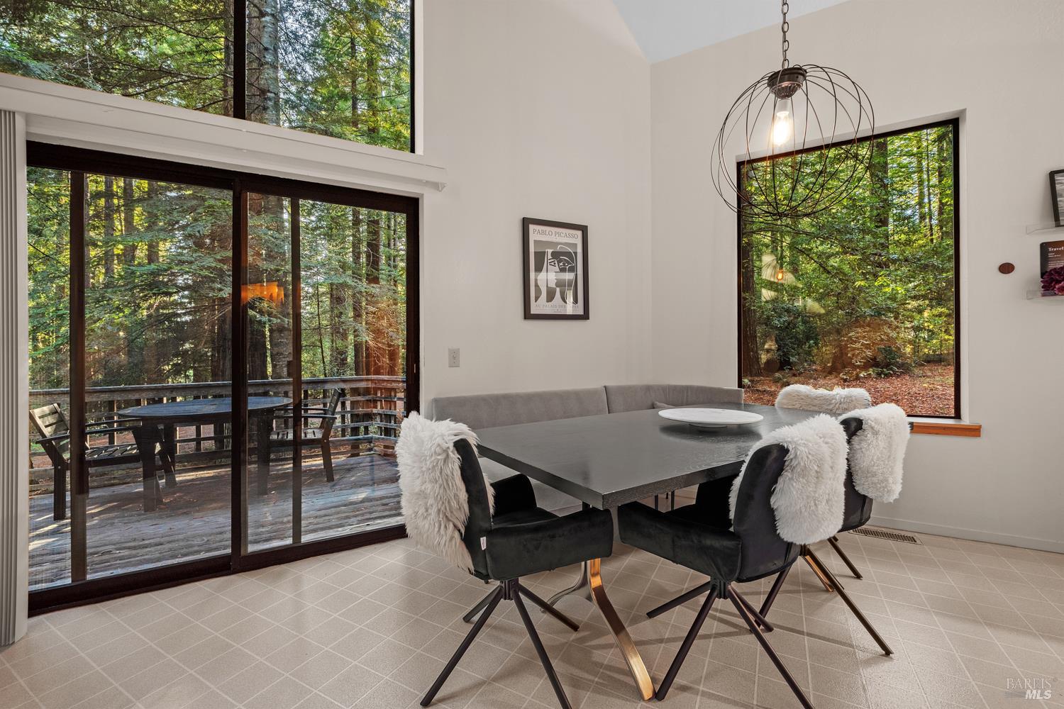 Detail Gallery Image 8 of 37 For 35120 Forest Ct, Gualala,  CA 95445 - 3 Beds | 2 Baths