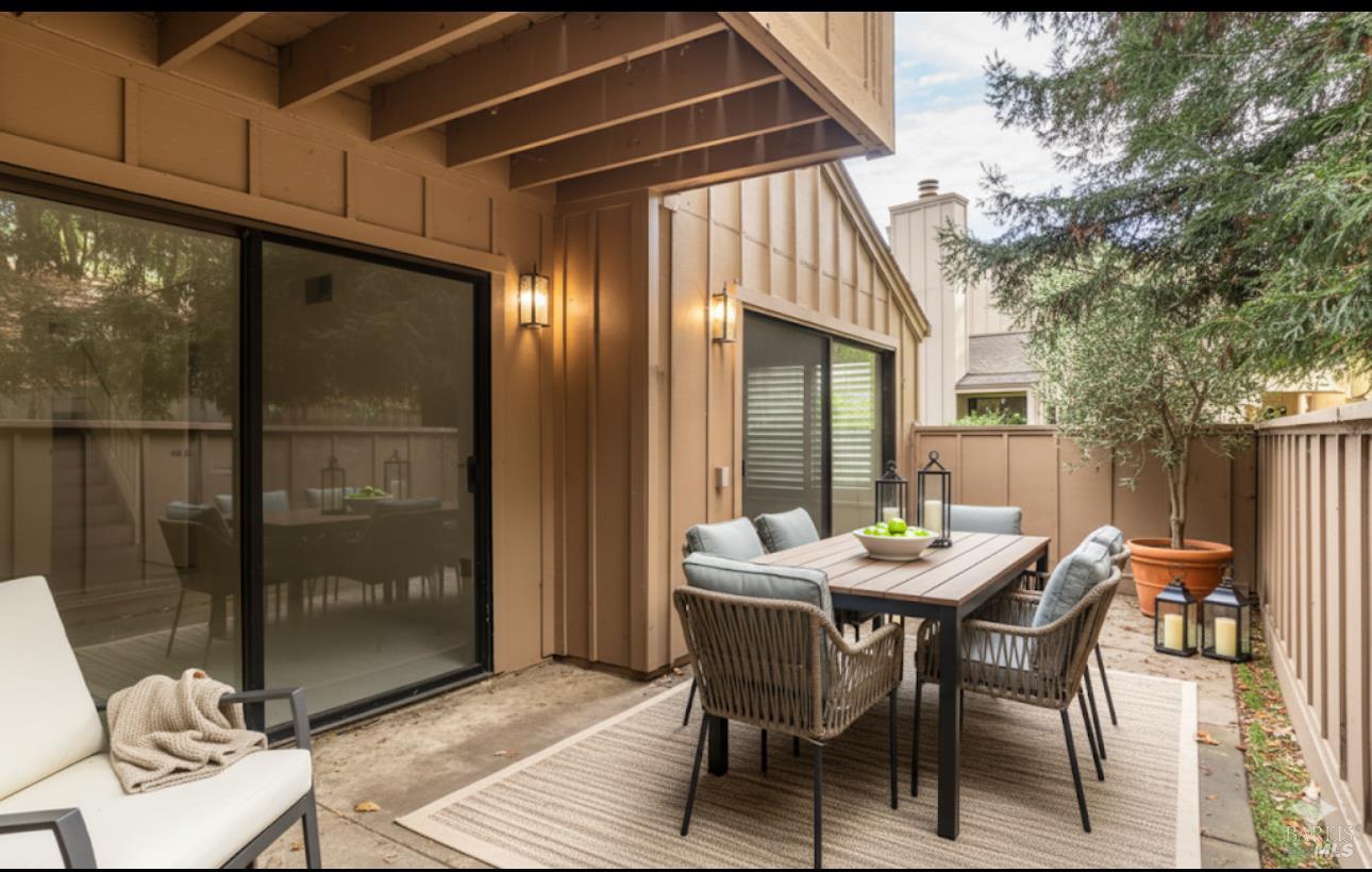 Detail Gallery Image 12 of 21 For 16 California Condor Way, Novato,  CA 94949 - 3 Beds | 2 Baths