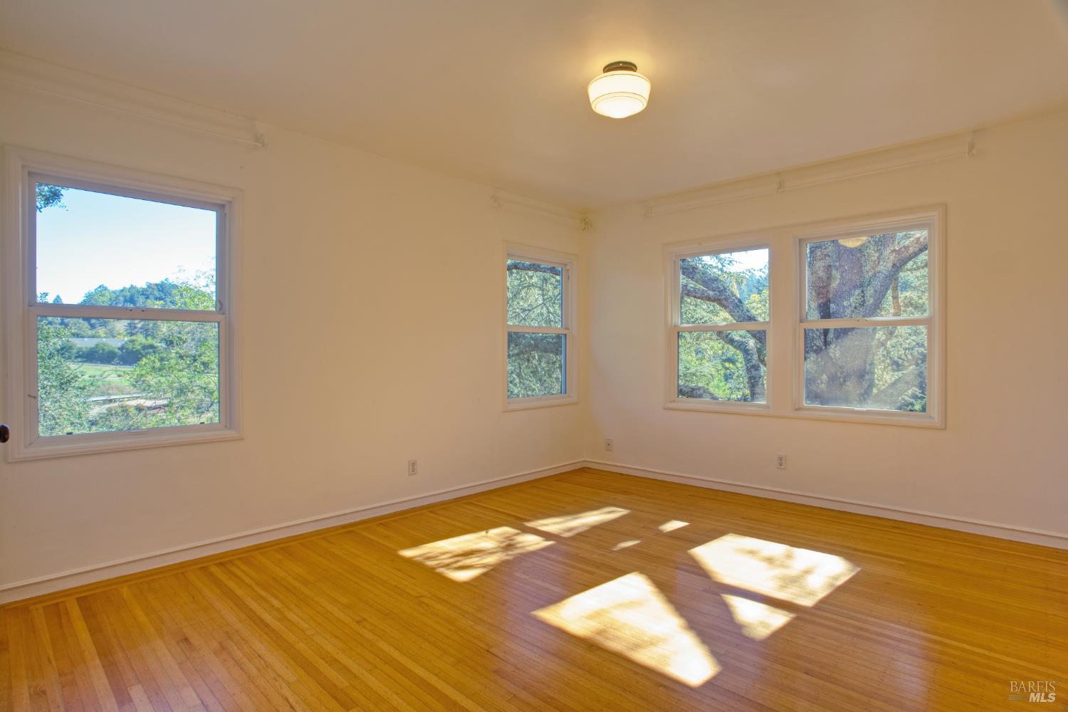 Detail Gallery Image 8 of 12 For 56 Wild Iris Rd, San Geronimo,  CA 94963 - 1 Beds | 1 Baths