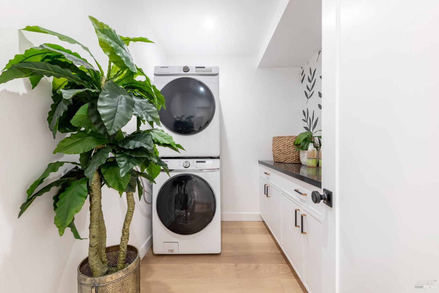 Detail Gallery Image 38 of 61 For 64 Mountain View Rd, Fairfax,  CA 94930 - 3 Beds | 2/1 Baths