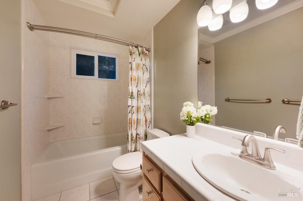 Detail Gallery Image 28 of 41 For 2531 Del Rosa Ave, Santa Rosa,  CA 95409 - 3 Beds | 2/1 Baths