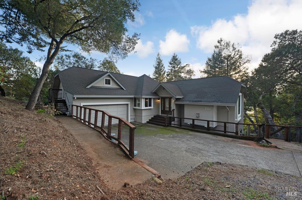 Detail Gallery Image 2 of 41 For 2531 Del Rosa Ave, Santa Rosa,  CA 95409 - 3 Beds | 2/1 Baths